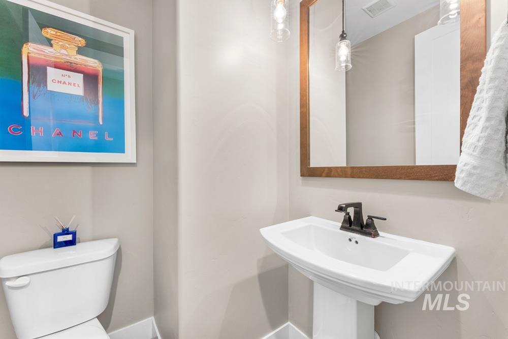 2177 E Mores Trail Dr, Meridian, Idaho 83642, 3 Bedrooms, 2.5 Bathrooms, Residential For Sale, Price $1,050,000,MLS 98977776