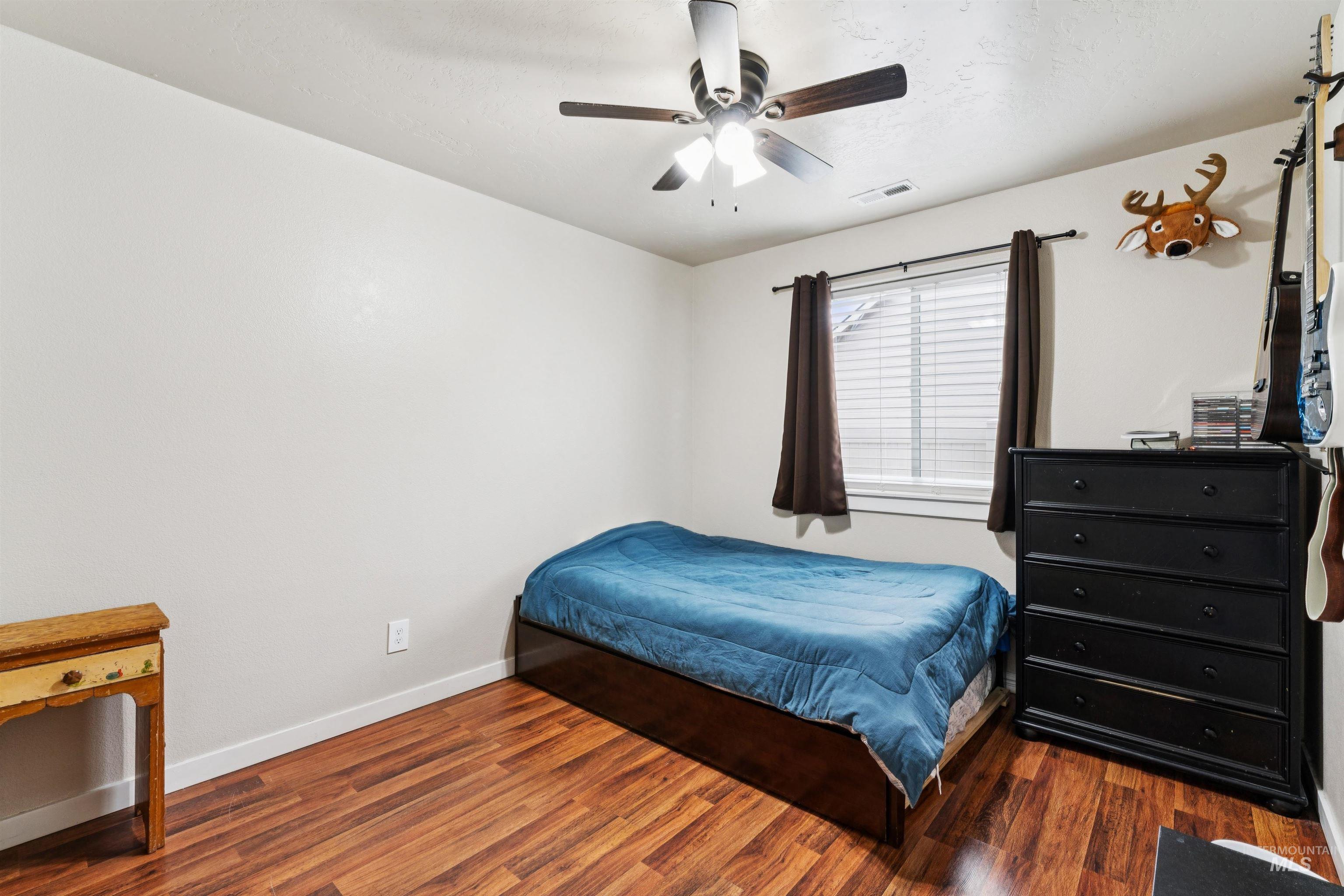 950 N Pine Brook Way, Star, Idaho 83669, 4 Bedrooms, 3 Bathrooms, Residential For Sale, Price $499,000, 98977780