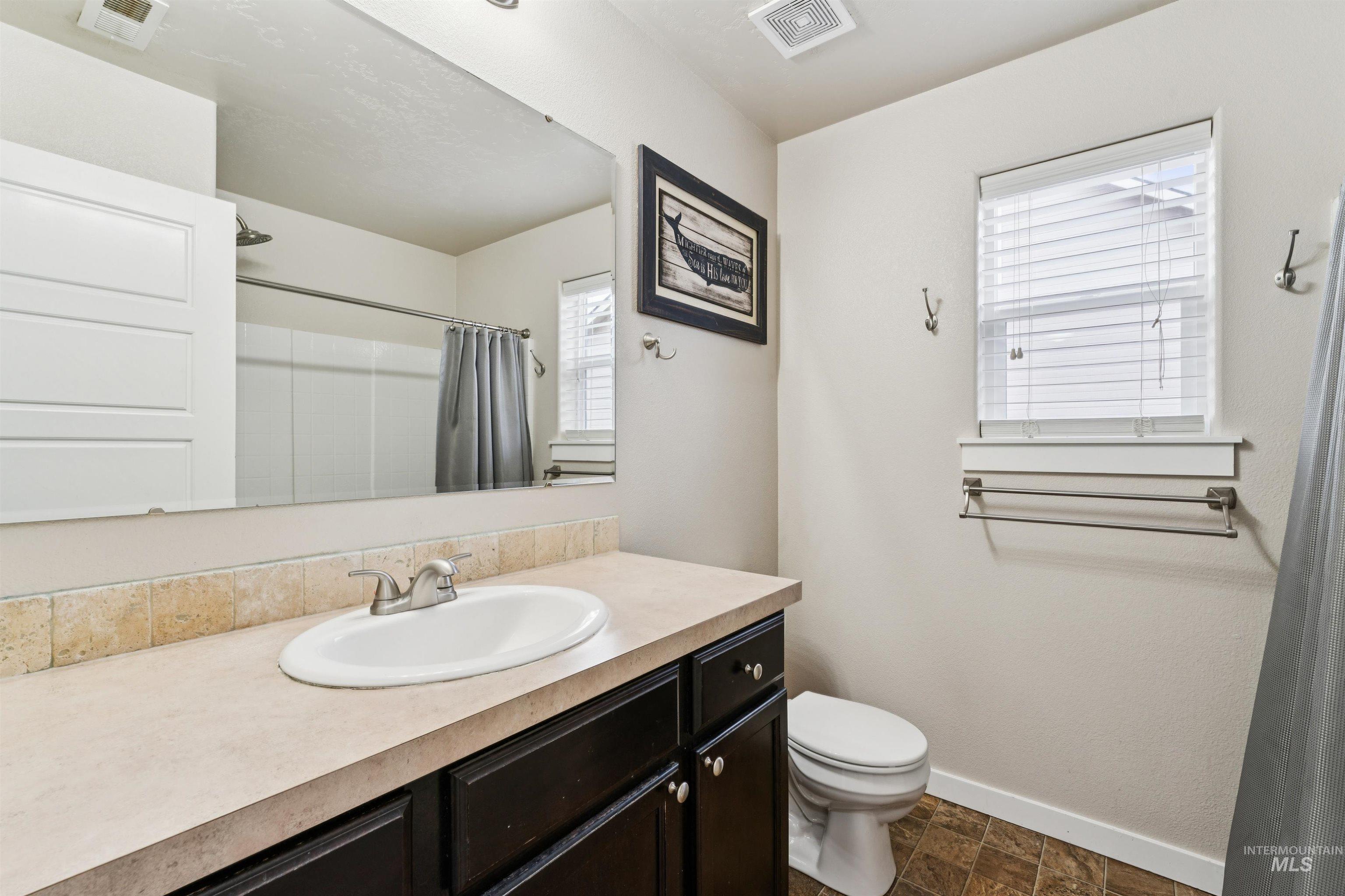 950 N Pine Brook Way, Star, Idaho 83669, 4 Bedrooms, 3 Bathrooms, Residential For Sale, Price $499,000, 98977780