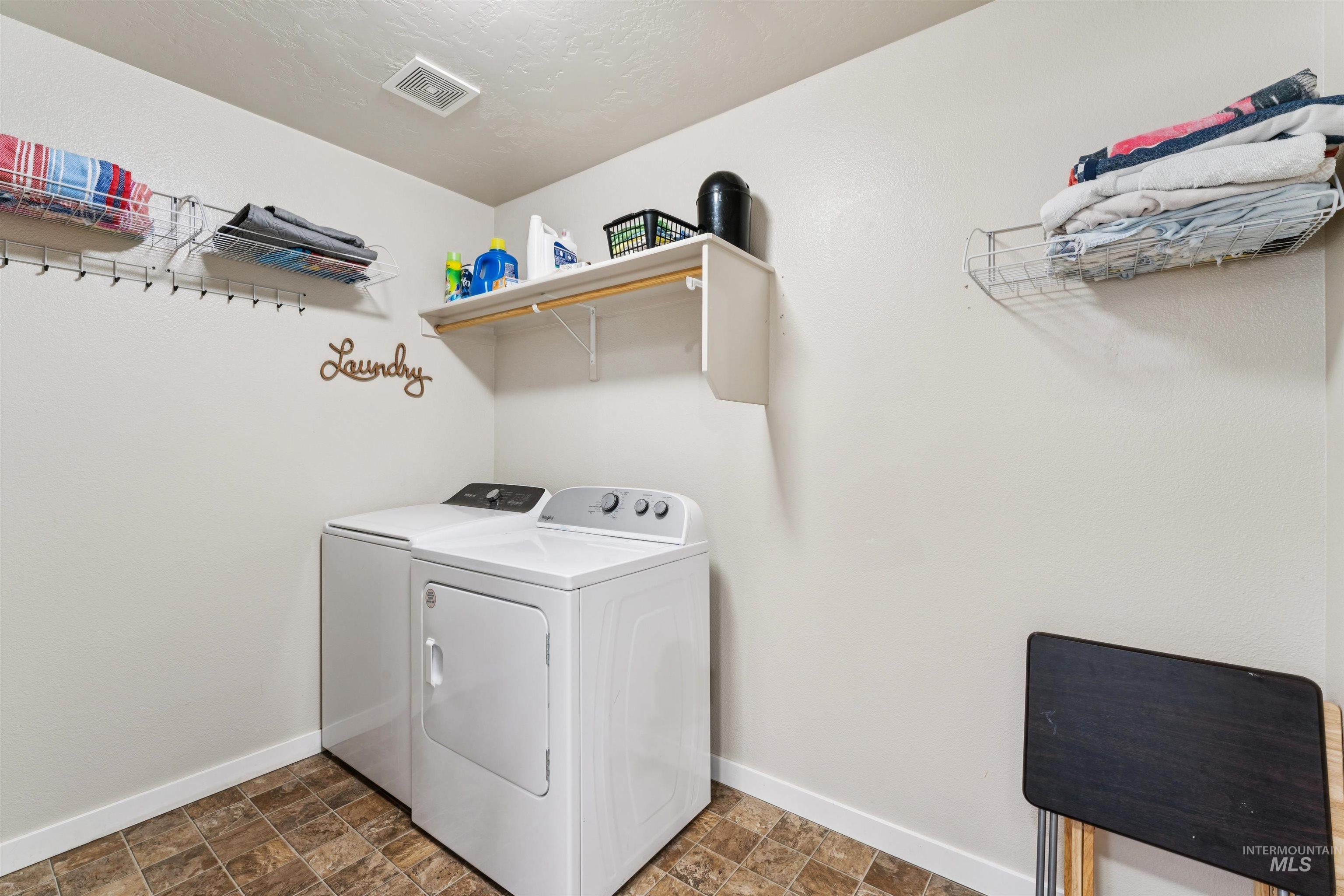 950 N Pine Brook Way, Star, Idaho 83669, 4 Bedrooms, 3 Bathrooms, Residential For Sale, Price $499,000, 98977780