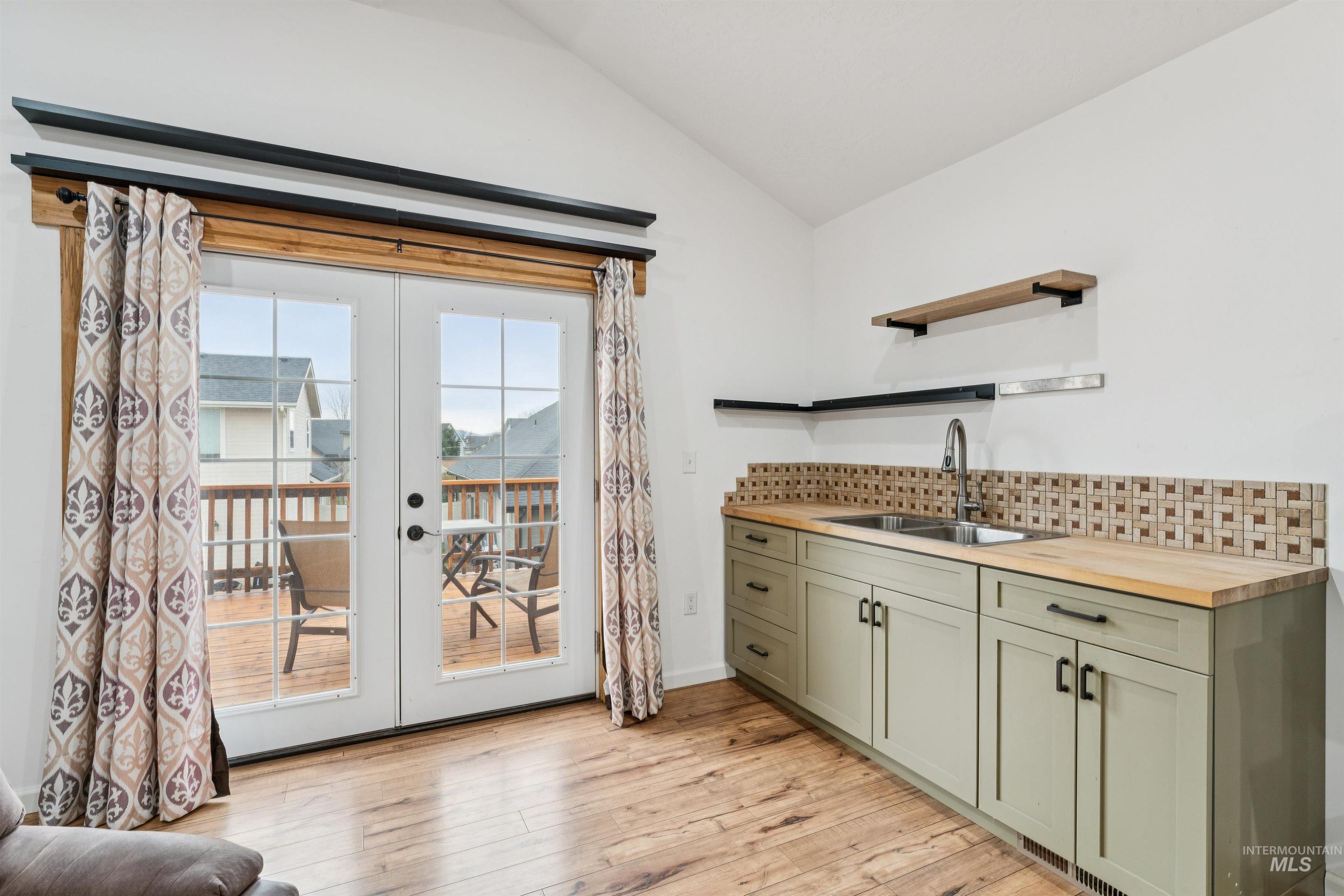 950 N Pine Brook Way, Star, Idaho 83669, 4 Bedrooms, 3 Bathrooms, Residential For Sale, Price $499,000, 98977780