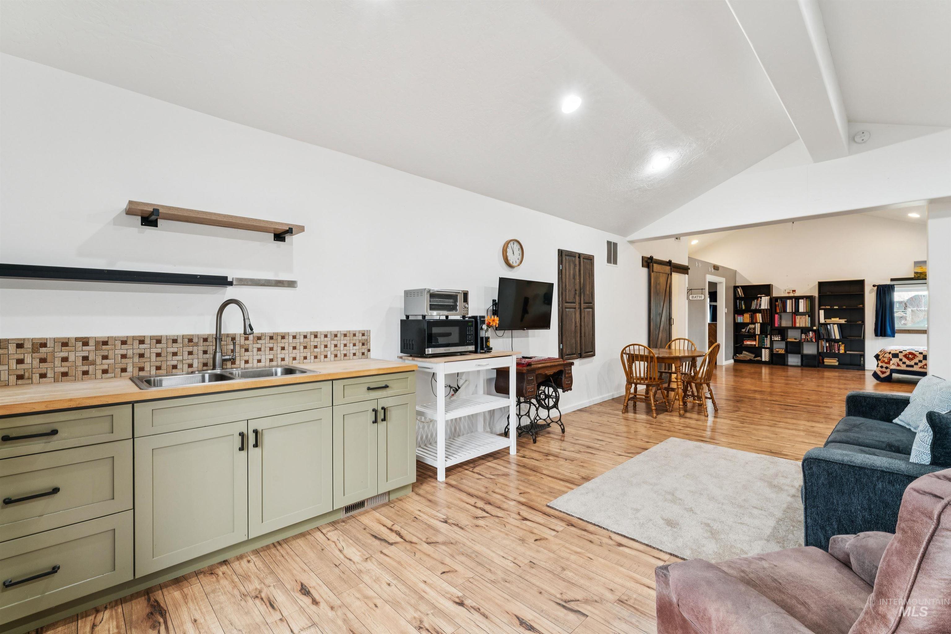 950 N Pine Brook Way, Star, Idaho 83669, 4 Bedrooms, 3 Bathrooms, Residential For Sale, Price $499,000, 98977780