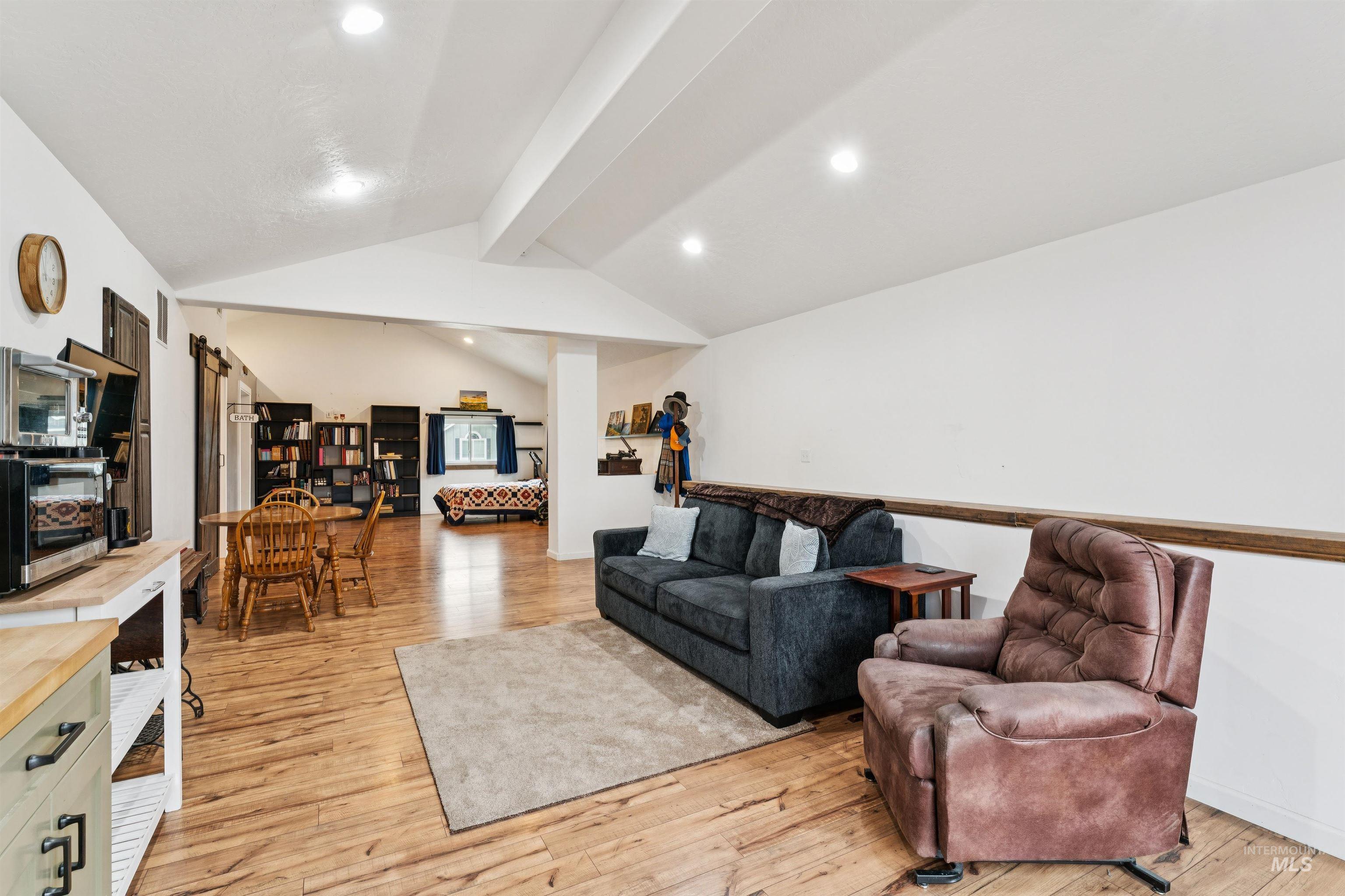 950 N Pine Brook Way, Star, Idaho 83669, 4 Bedrooms, 3 Bathrooms, Residential For Sale, Price $499,000, 98977780