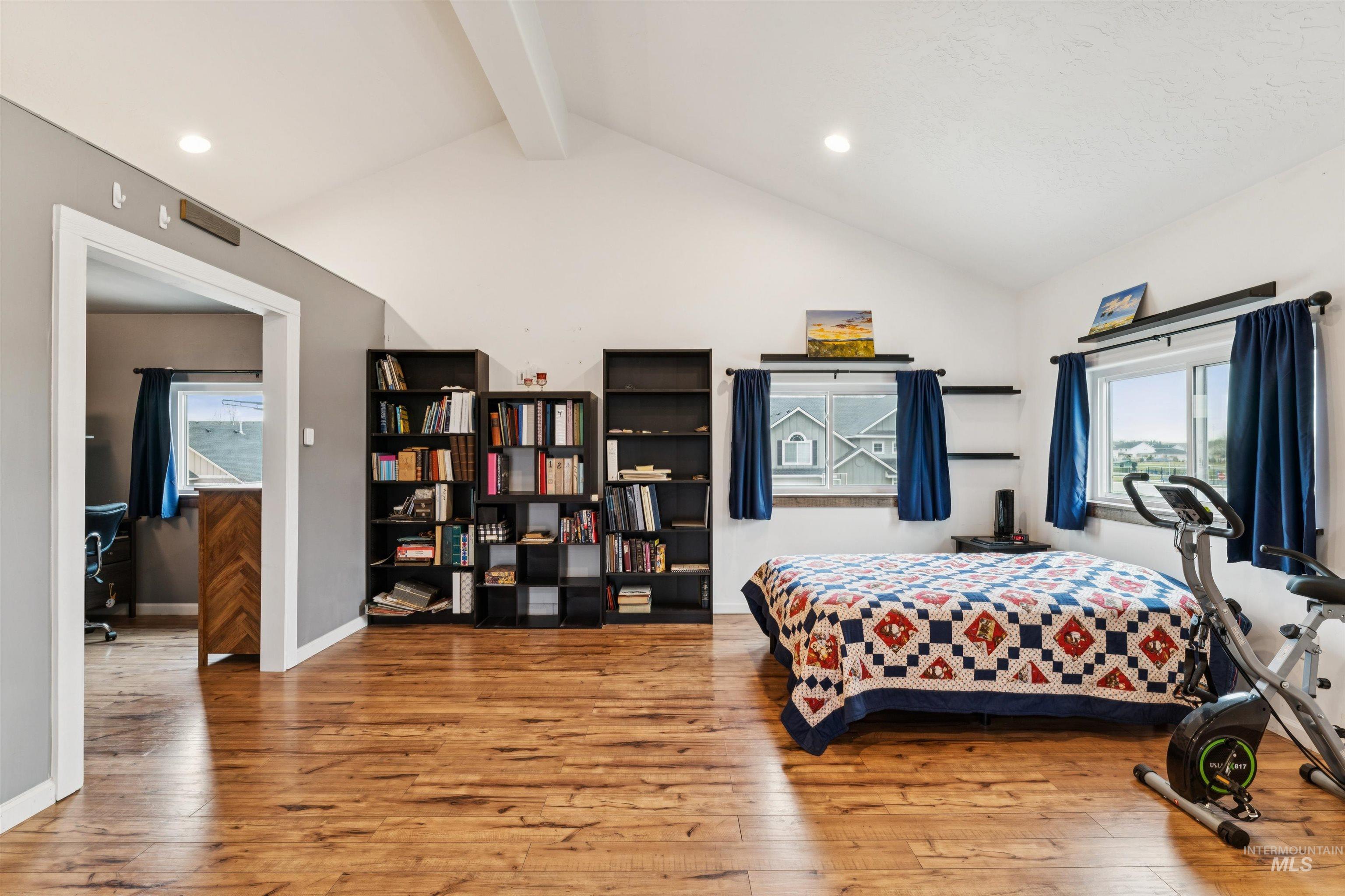 950 N Pine Brook Way, Star, Idaho 83669, 4 Bedrooms, 3 Bathrooms, Residential For Sale, Price $499,000, 98977780