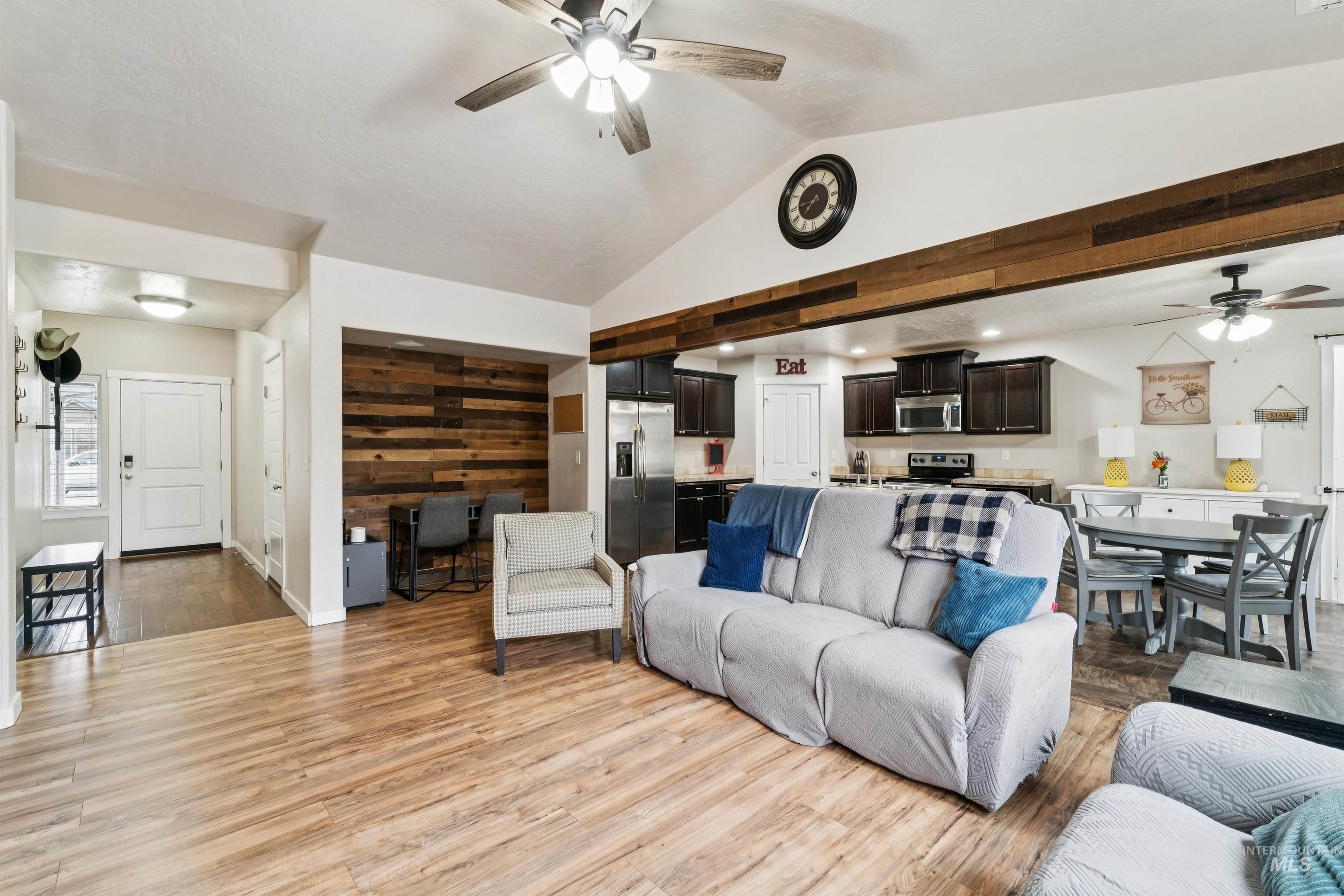 950 N Pine Brook Way, Star, Idaho 83669, 4 Bedrooms, 3 Bathrooms, Residential For Sale, Price $499,000, 98977780