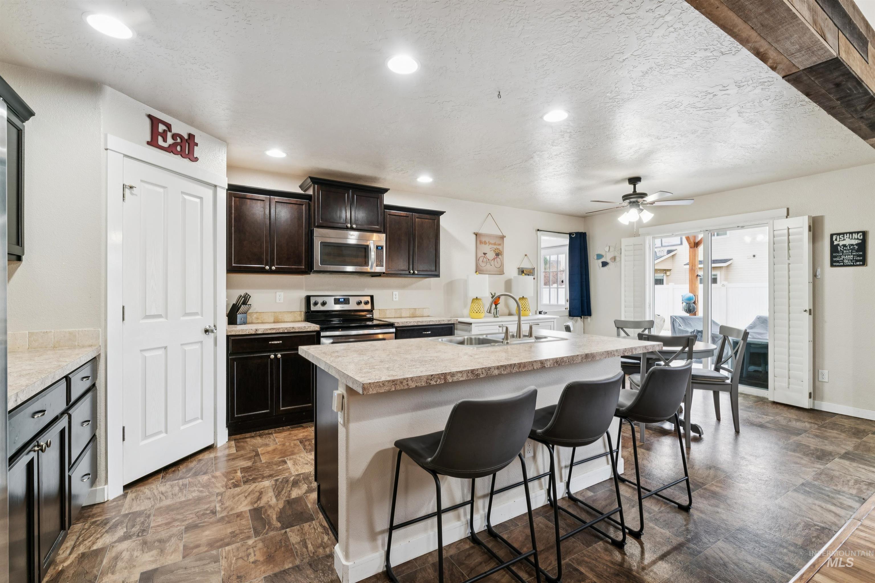 950 N Pine Brook Way, Star, Idaho 83669, 4 Bedrooms, 3 Bathrooms, Residential For Sale, Price $499,000, 98977780