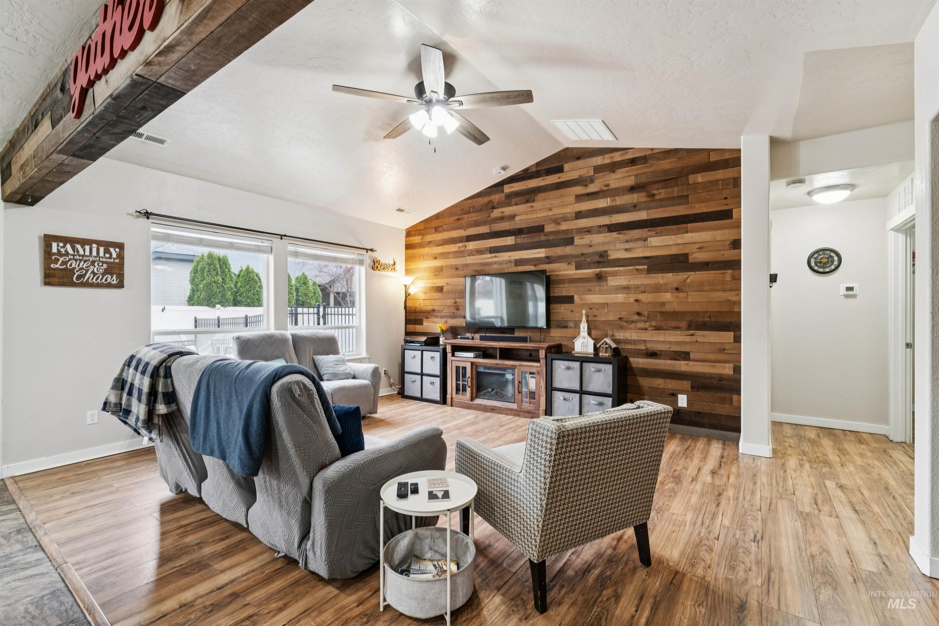 950 N Pine Brook Way, Star, Idaho 83669, 4 Bedrooms, 3 Bathrooms, Residential For Sale, Price $499,000, 98977780