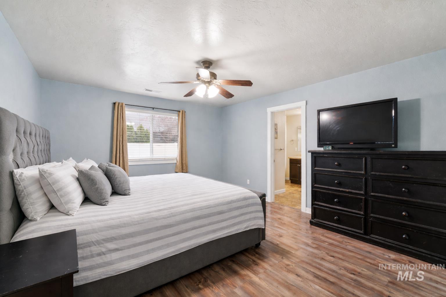 950 N Pine Brook Way, Star, Idaho 83669, 4 Bedrooms, 3 Bathrooms, Residential For Sale, Price $499,000, 98977780