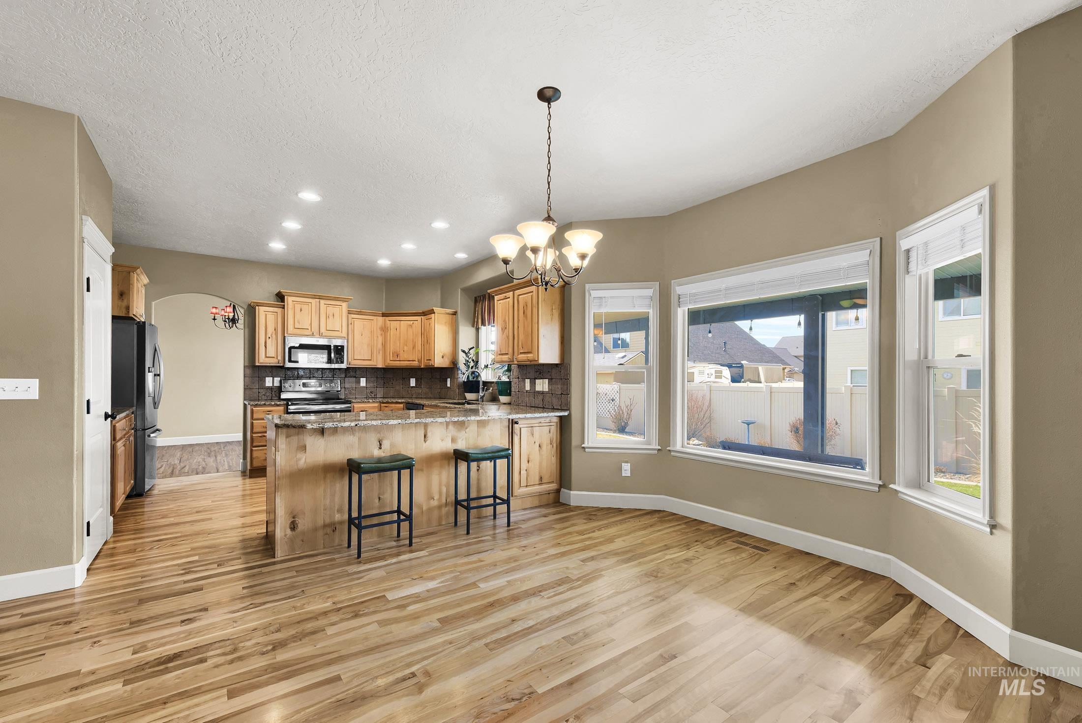 4121 N Frandon Ave, Meridian, Idaho 83646, 5 Bedrooms, 2.5 Bathrooms, Residential For Sale, Price $724,900, 98977781