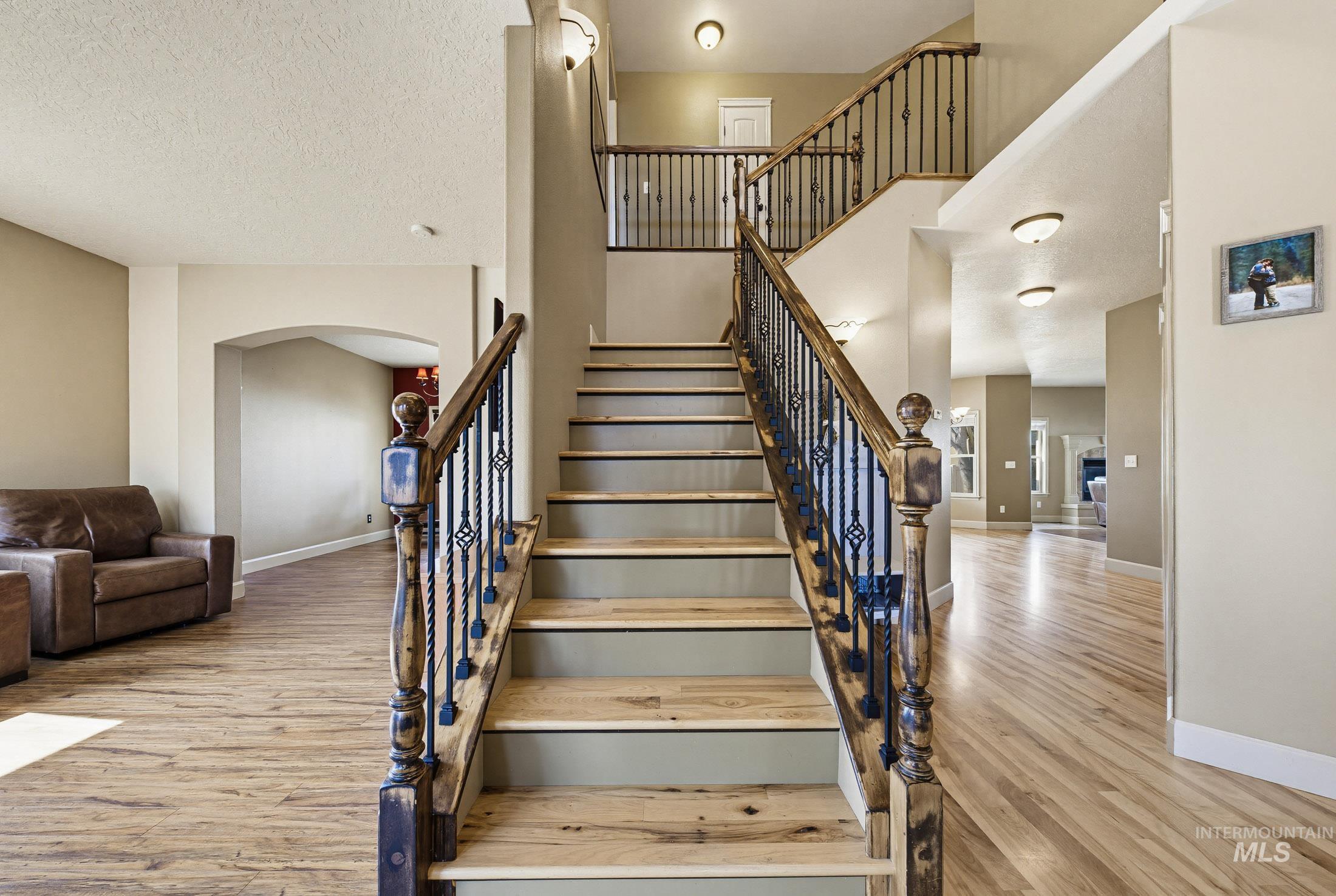 4121 N Frandon Ave, Meridian, Idaho 83646, 5 Bedrooms, 2.5 Bathrooms, Residential For Sale, Price $724,900, 98977781