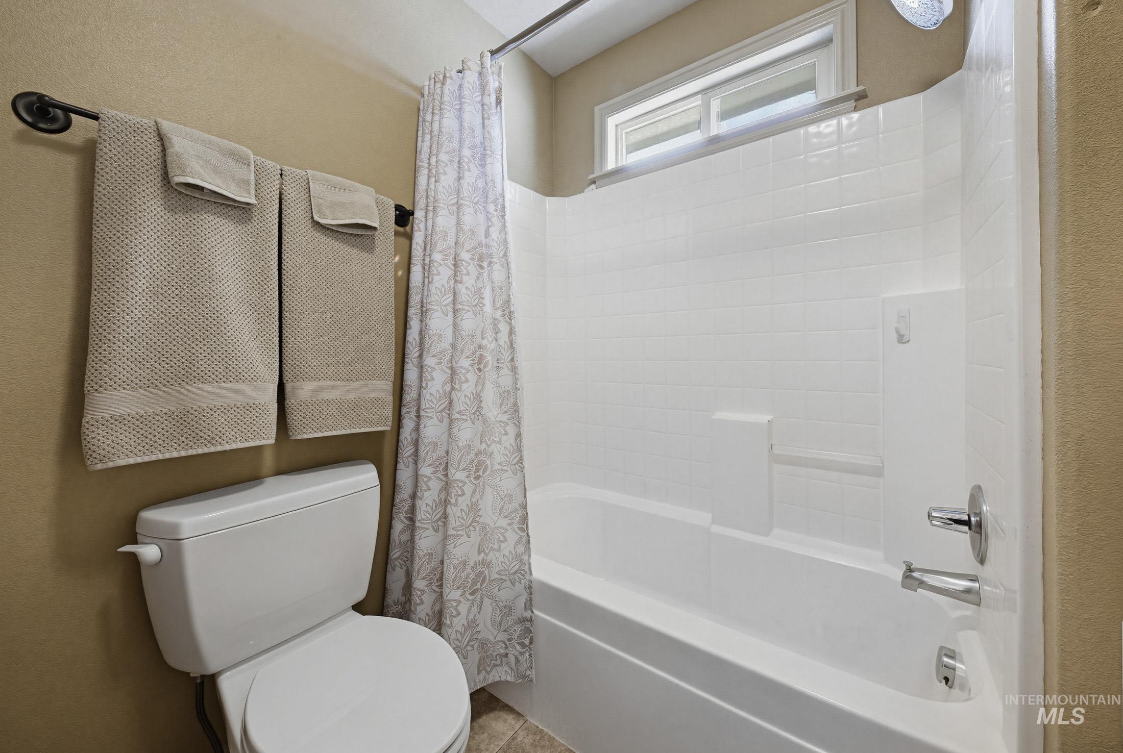 4121 N Frandon Ave, Meridian, Idaho 83646, 5 Bedrooms, 2.5 Bathrooms, Residential For Sale, Price $724,900, 98977781