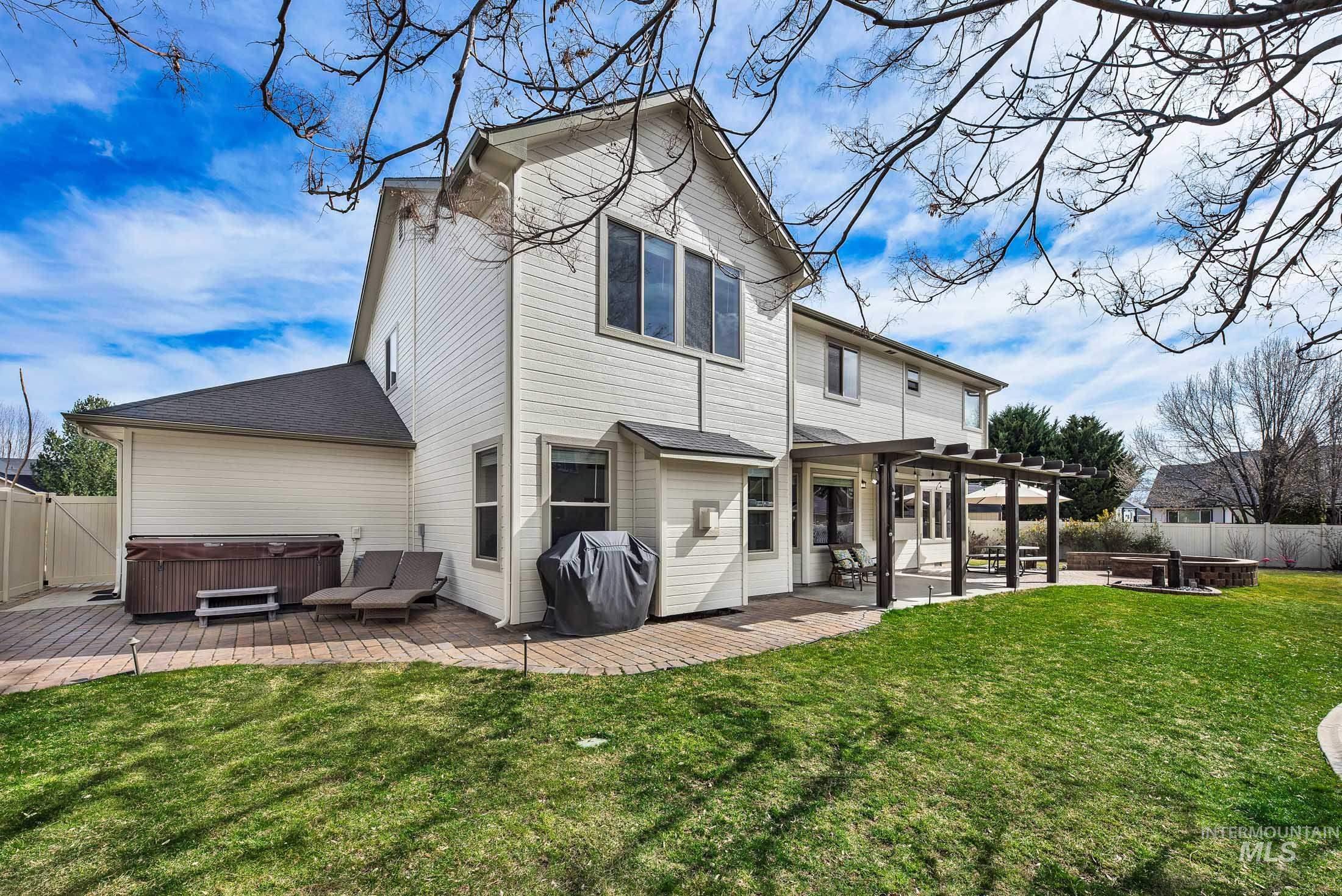 4121 N Frandon Ave, Meridian, Idaho 83646, 5 Bedrooms, 2.5 Bathrooms, Residential For Sale, Price $724,900, 98977781