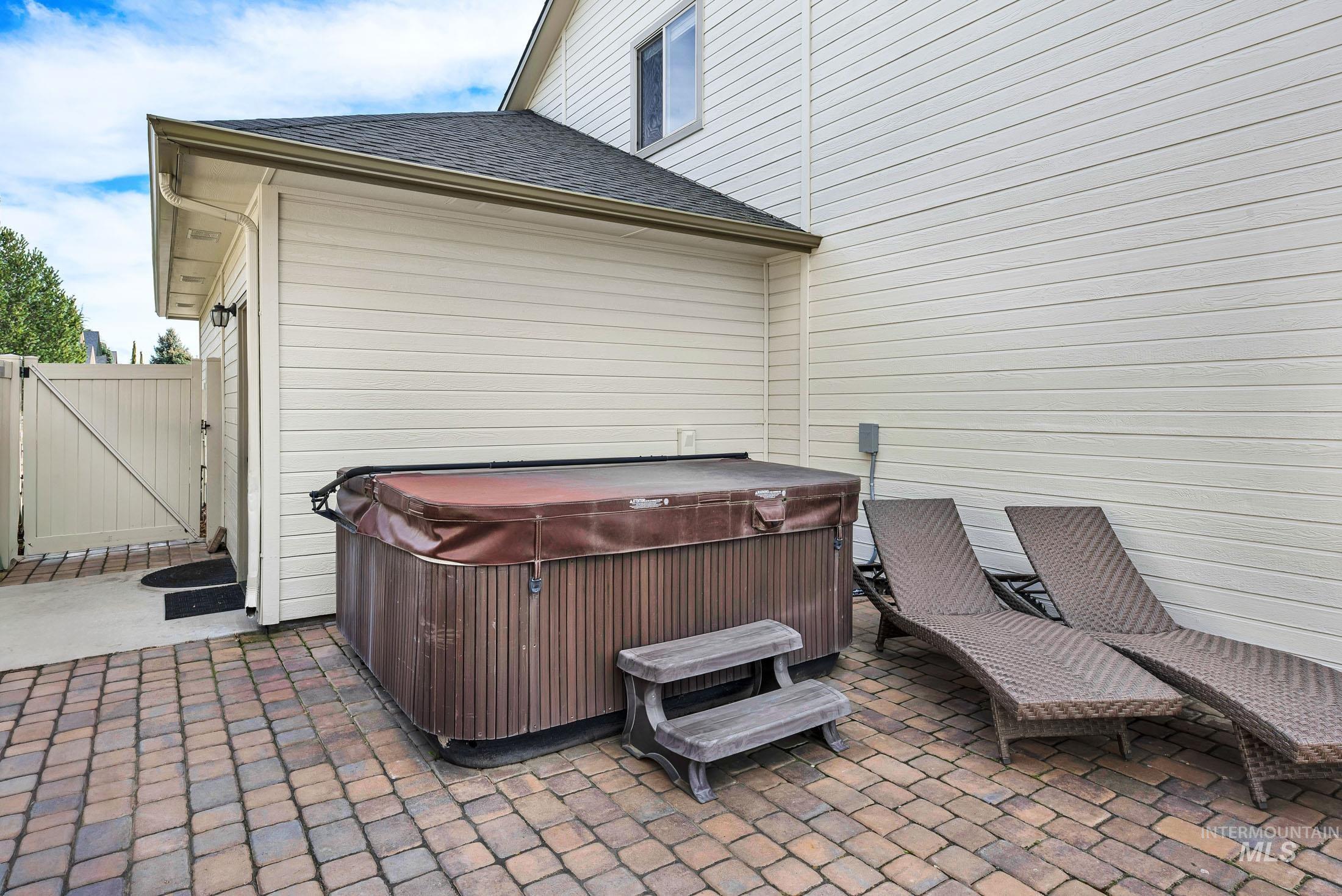 4121 N Frandon Ave, Meridian, Idaho 83646, 5 Bedrooms, 2.5 Bathrooms, Residential For Sale, Price $724,900, 98977781