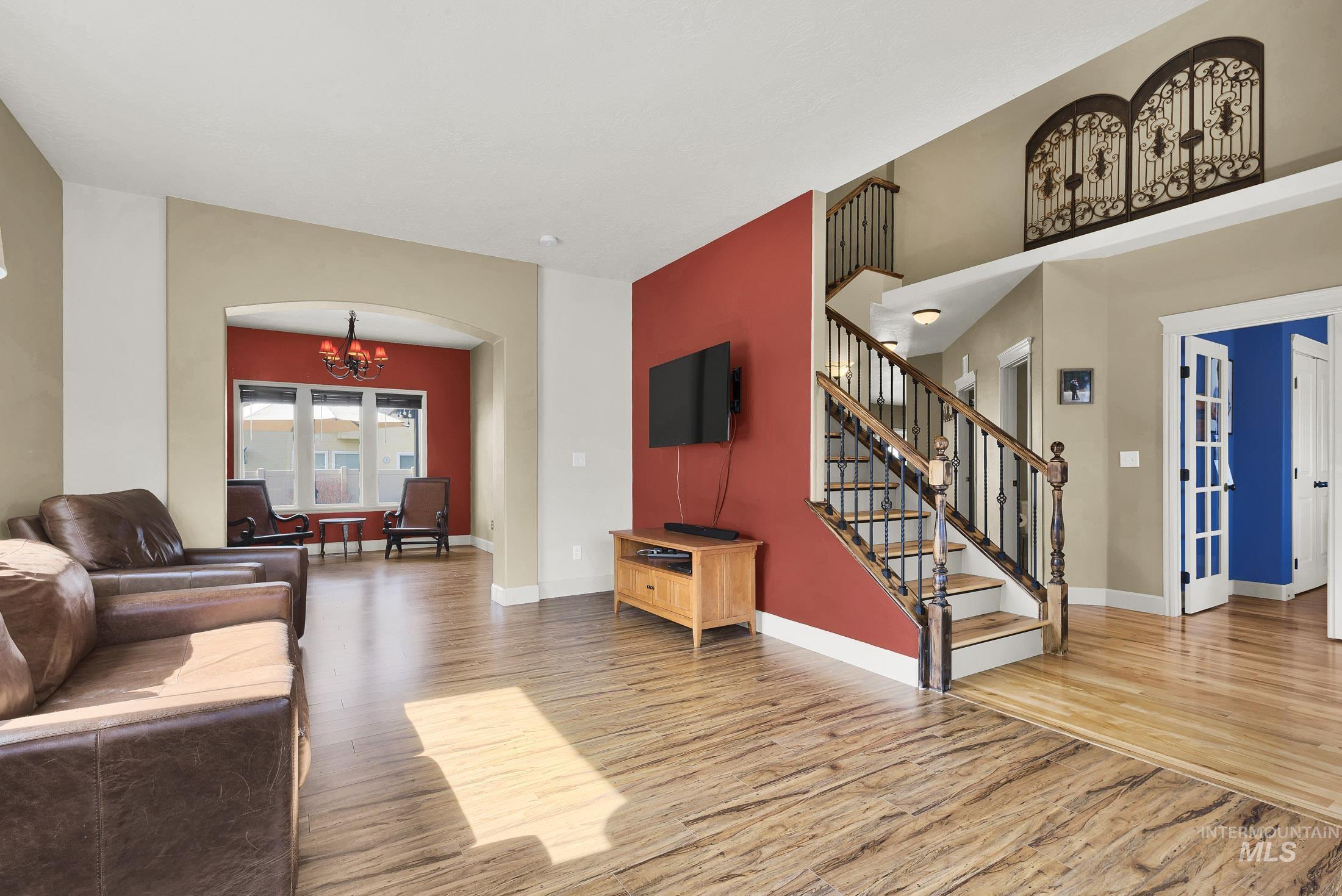 4121 N Frandon Ave, Meridian, Idaho 83646, 5 Bedrooms, 2.5 Bathrooms, Residential For Sale, Price $724,900, 98977781