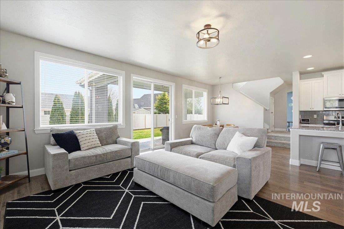 5898 W Bracken Ct, Eagle, Idaho 83616, 5 Bedrooms, 2.5 Bathrooms, Residential For Sale, Price $719,000,MLS 98977782