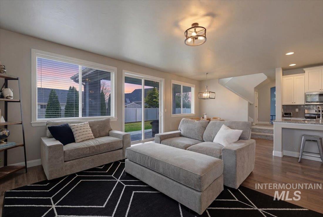 5898 W Bracken Ct, Eagle, Idaho 83616, 5 Bedrooms, 2.5 Bathrooms, Residential For Sale, Price $719,000,MLS 98977782