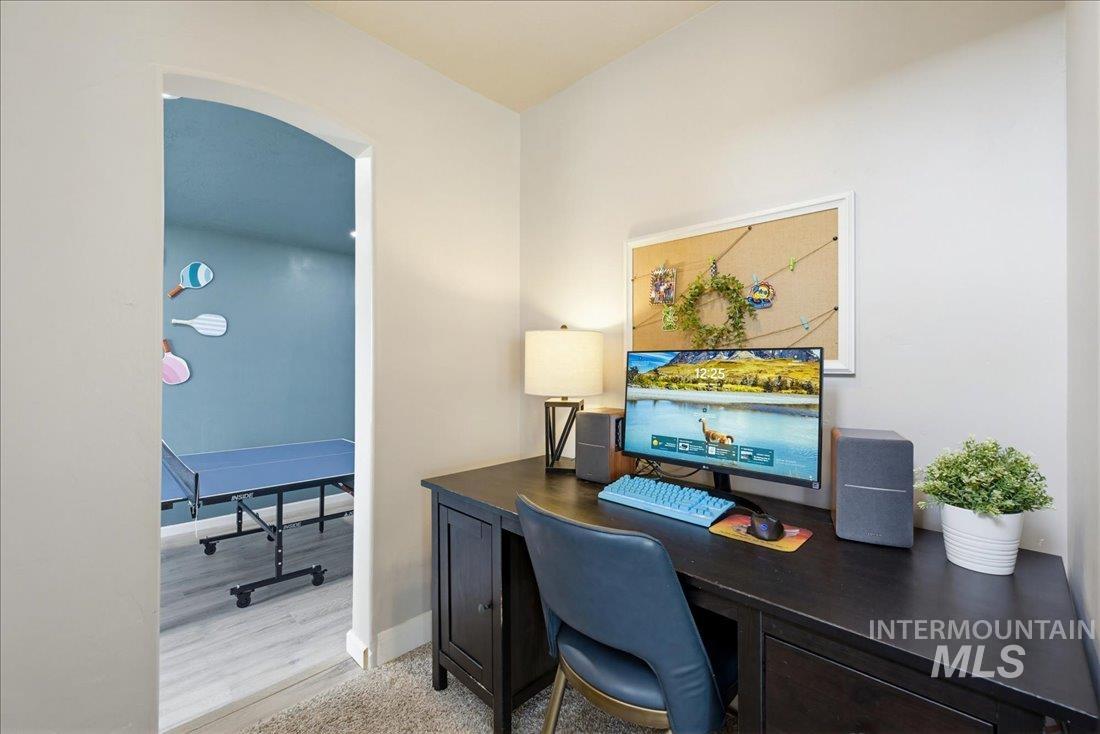 5898 W Bracken Ct, Eagle, Idaho 83616, 5 Bedrooms, 2.5 Bathrooms, Residential For Sale, Price $719,000,MLS 98977782