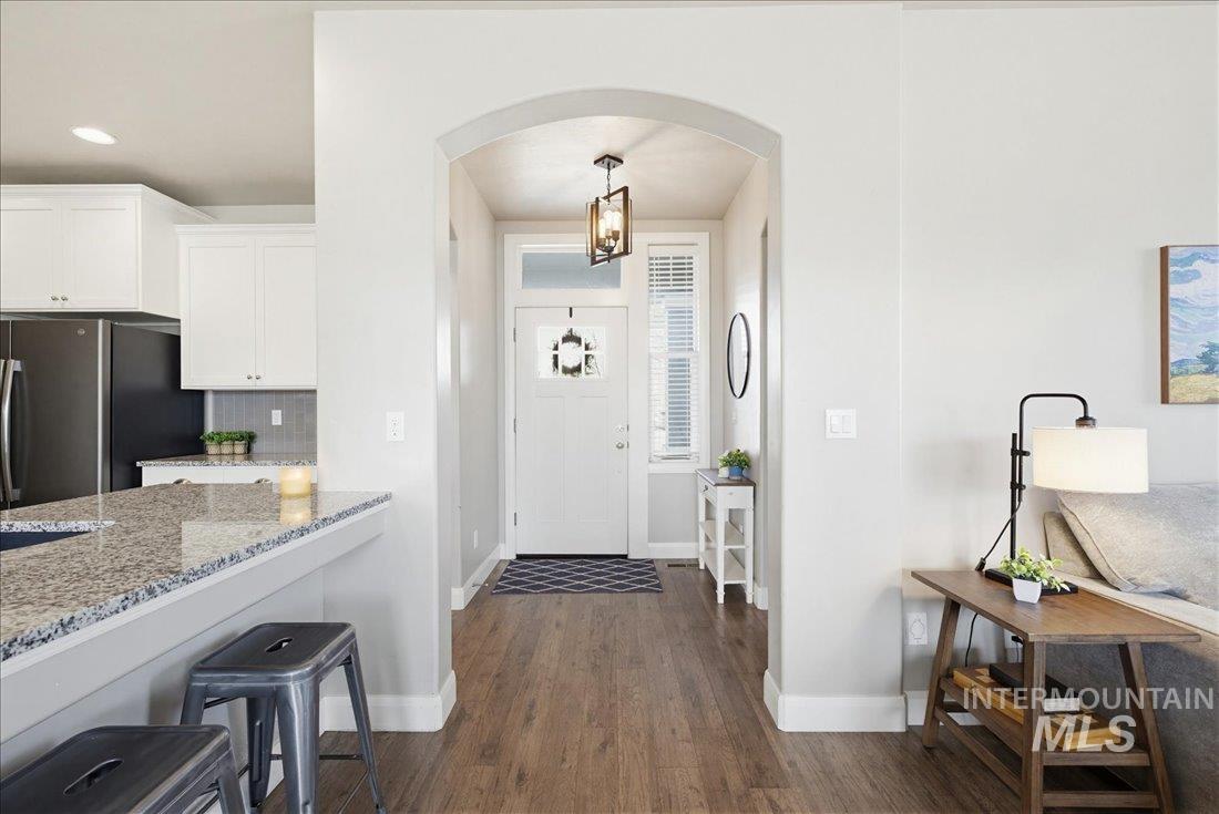 5898 W Bracken Ct, Eagle, Idaho 83616, 5 Bedrooms, 2.5 Bathrooms, Residential For Sale, Price $719,000,MLS 98977782