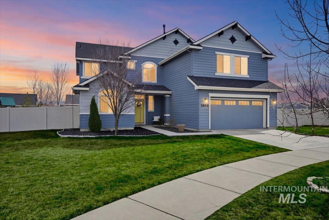5898 W Bracken Ct, Eagle, Idaho 83616, 5 Bedrooms, 2.5 Bathrooms, Residential For Sale, Price $719,000,MLS 98977782