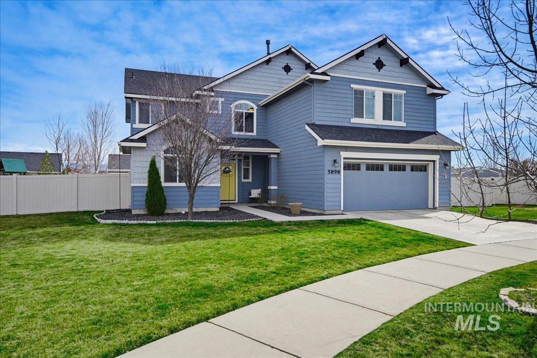 5898 W Bracken Ct, Eagle, Idaho 83616, 5 Bedrooms, 2.5 Bathrooms, Residential For Sale, Price $719,000,MLS 98977782
