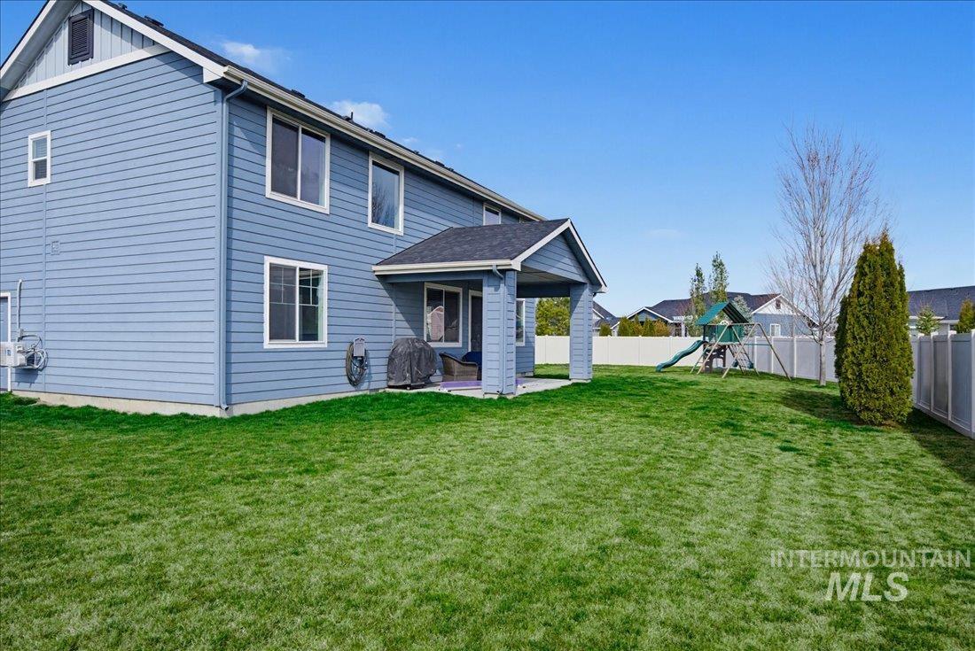 5898 W Bracken Ct, Eagle, Idaho 83616, 5 Bedrooms, 2.5 Bathrooms, Residential For Sale, Price $719,000,MLS 98977782