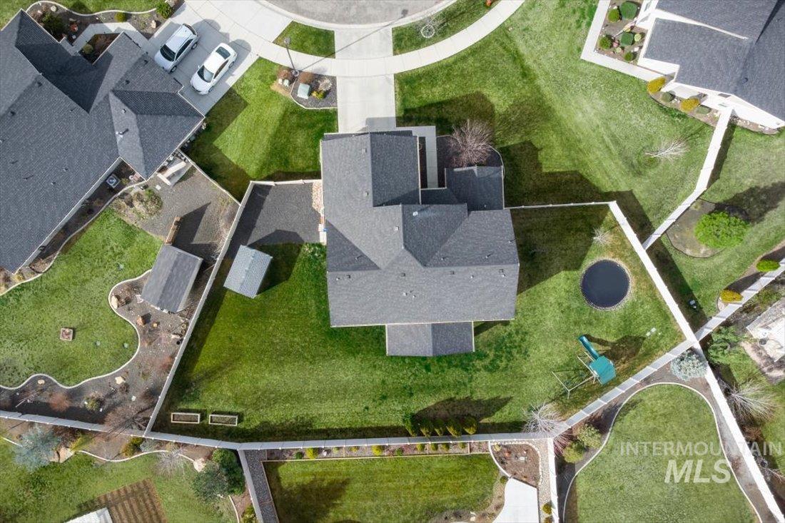 5898 W Bracken Ct, Eagle, Idaho 83616, 5 Bedrooms, 2.5 Bathrooms, Residential For Sale, Price $719,000,MLS 98977782