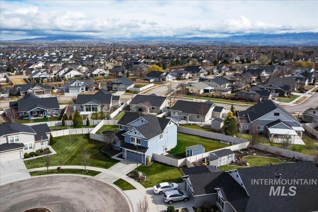 5898 W Bracken Ct, Eagle, Idaho 83616, 5 Bedrooms, 2.5 Bathrooms, Residential For Sale, Price $719,000,MLS 98977782