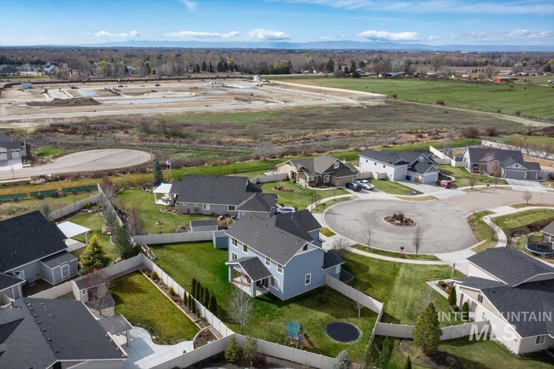 5898 W Bracken Ct, Eagle, Idaho 83616, 5 Bedrooms, 2.5 Bathrooms, Residential For Sale, Price $719,000,MLS 98977782