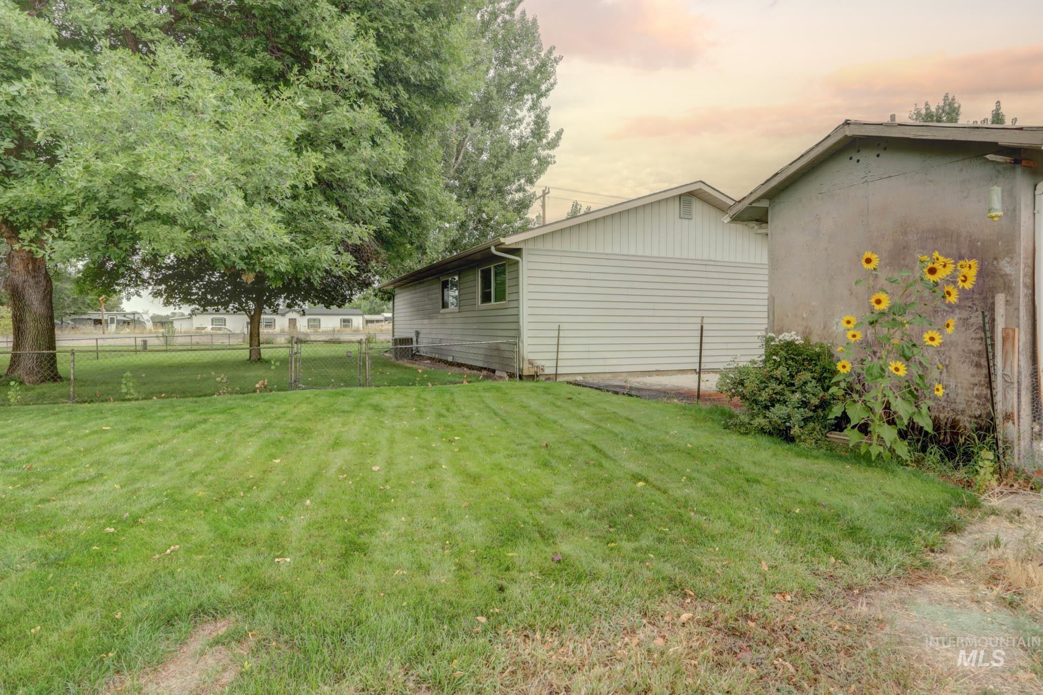 1424 Mill Rd, Emmett, Idaho 83617, 3 Bedrooms, 1 Bathroom, Residential For Sale, Price $430,000,MLS 98977783