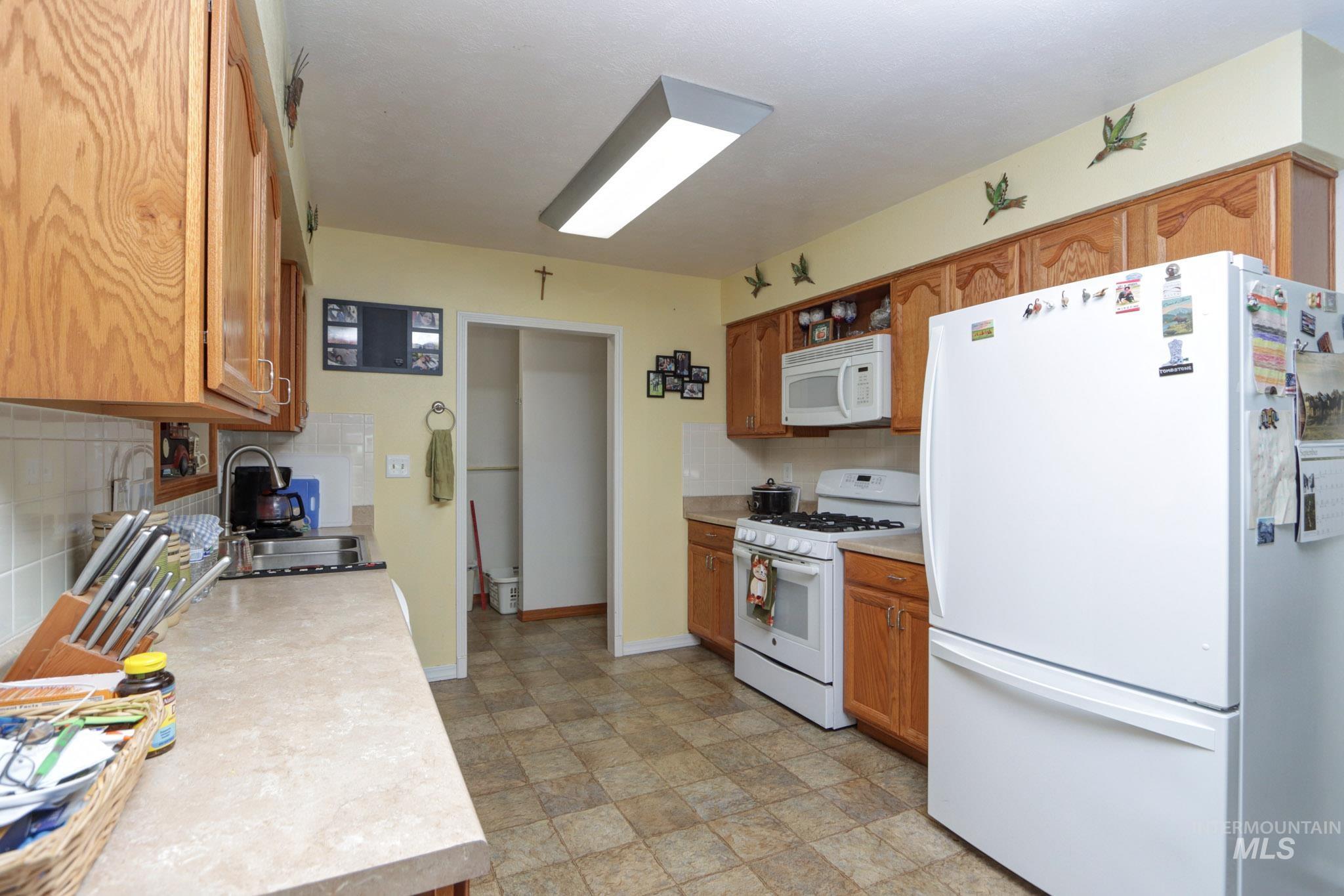 1424 Mill Rd, Emmett, Idaho 83617, 3 Bedrooms, 1 Bathroom, Residential For Sale, Price $430,000,MLS 98977783