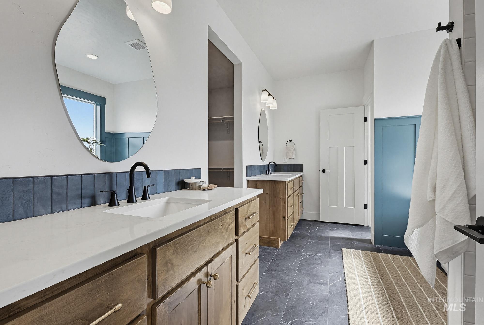 3170 Grandview Ln, Emmett, Idaho 83617, 4 Bedrooms, 3 Bathrooms, Residential For Sale, Price $935,000, 98977784