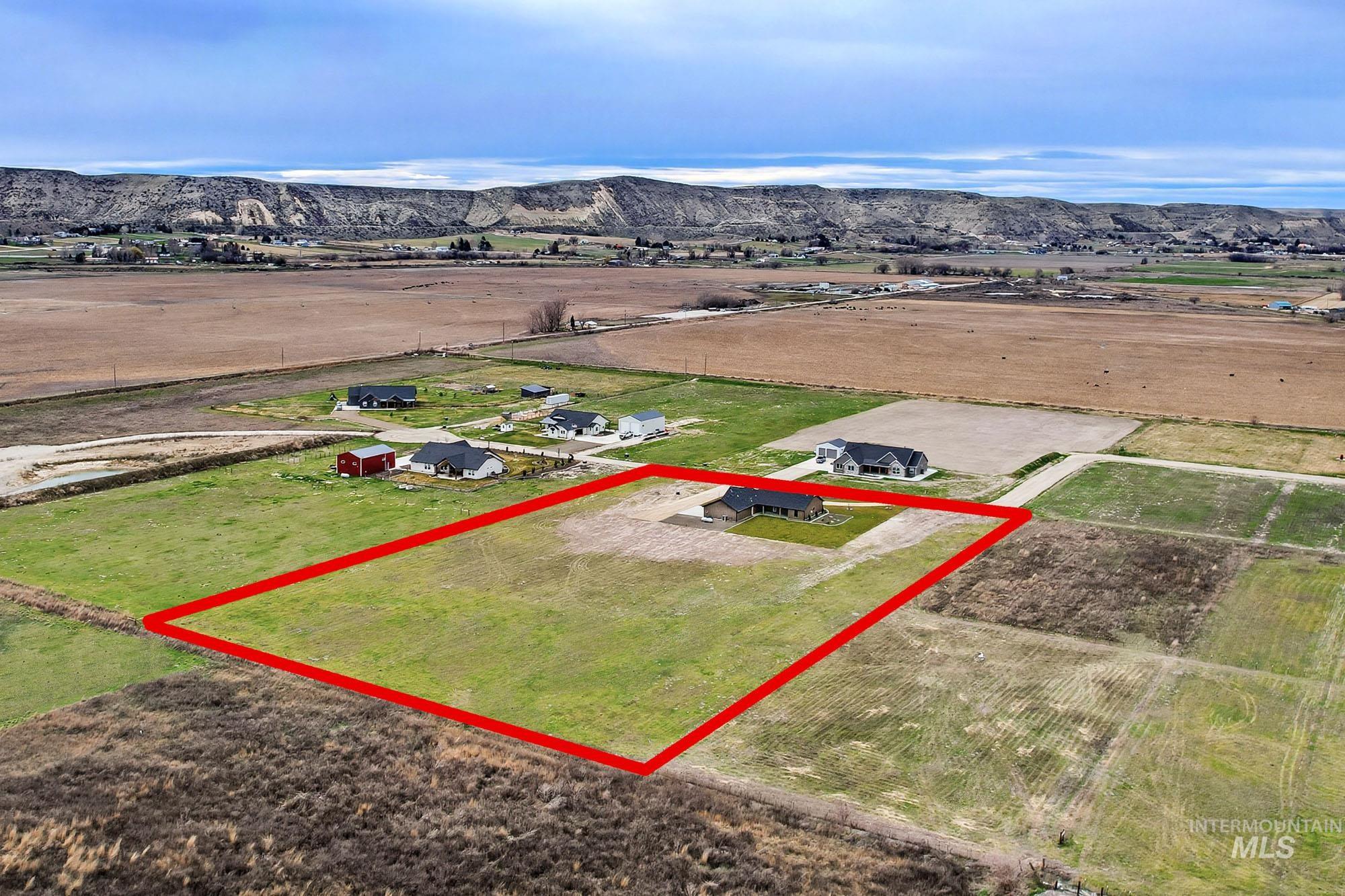 3170 Grandview Ln, Emmett, Idaho 83617, 4 Bedrooms, 3 Bathrooms, Residential For Sale, Price $935,000, 98977784