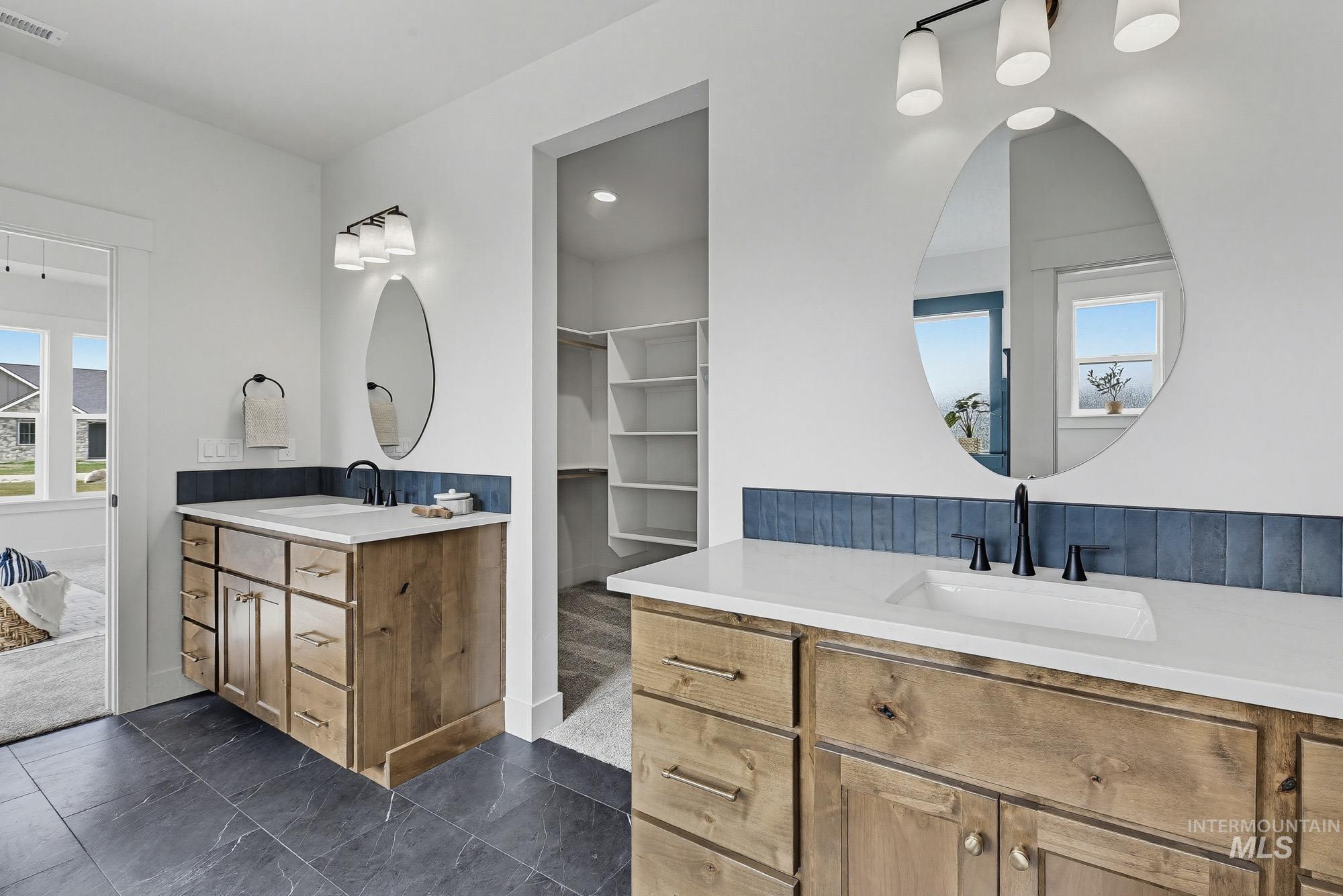 3170 Grandview Ln, Emmett, Idaho 83617, 4 Bedrooms, 3 Bathrooms, Residential For Sale, Price $935,000, 98977784