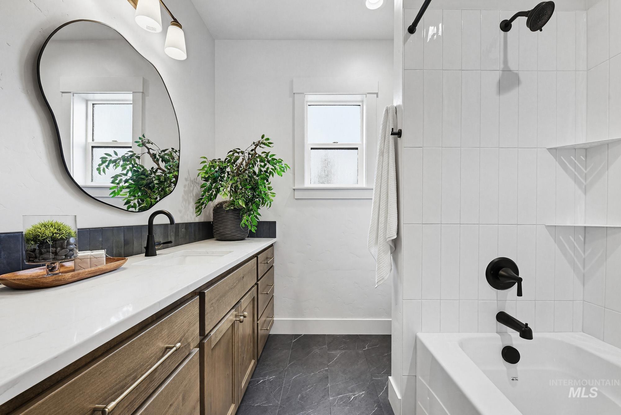 3170 Grandview Ln, Emmett, Idaho 83617, 4 Bedrooms, 3 Bathrooms, Residential For Sale, Price $935,000, 98977784