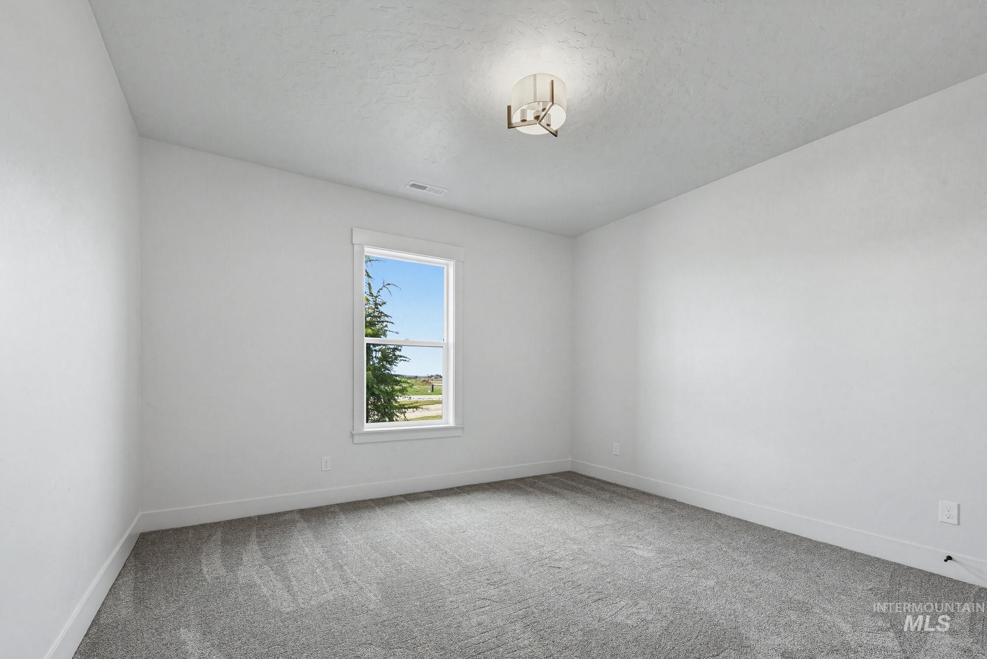 3170 Grandview Ln, Emmett, Idaho 83617, 4 Bedrooms, 3 Bathrooms, Residential For Sale, Price $935,000, 98977784