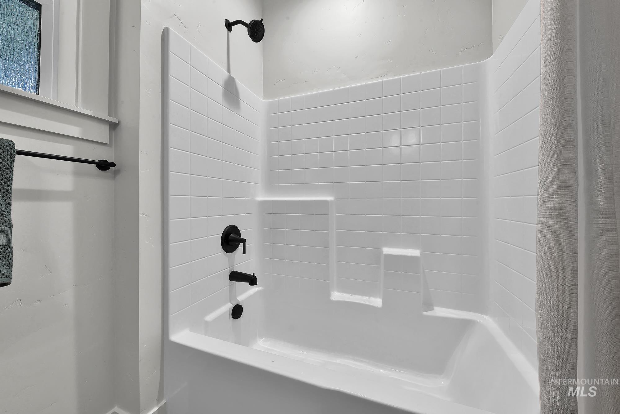 3170 Grandview Ln, Emmett, Idaho 83617, 4 Bedrooms, 3 Bathrooms, Residential For Sale, Price $935,000, 98977784