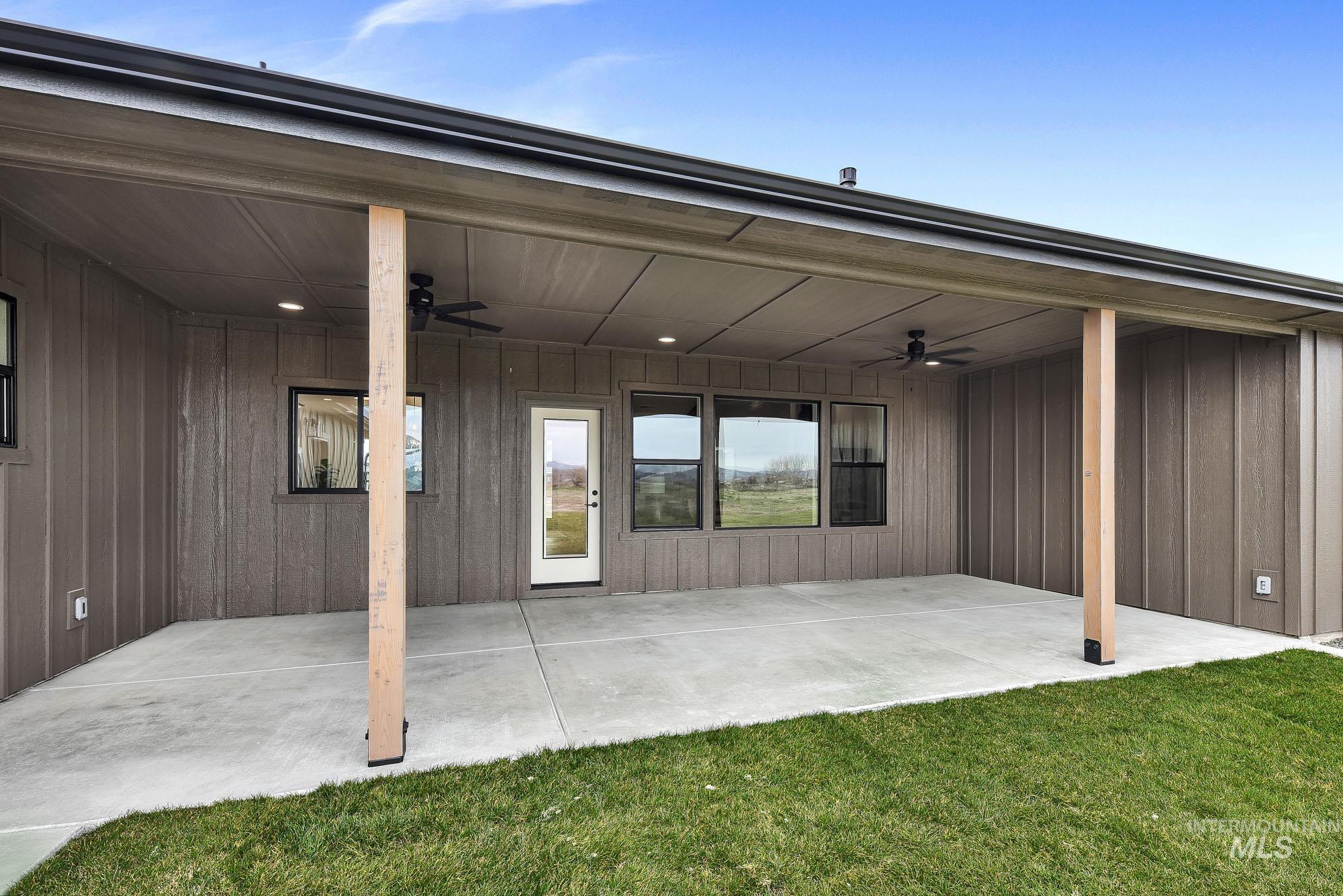 3170 Grandview Ln, Emmett, Idaho 83617, 4 Bedrooms, 3 Bathrooms, Residential For Sale, Price $935,000, 98977784