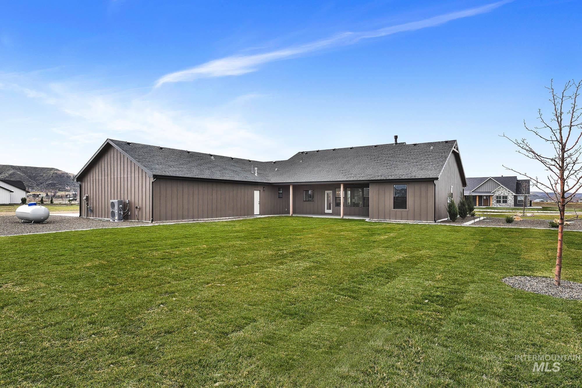 3170 Grandview Ln, Emmett, Idaho 83617, 4 Bedrooms, 3 Bathrooms, Residential For Sale, Price $935,000, 98977784