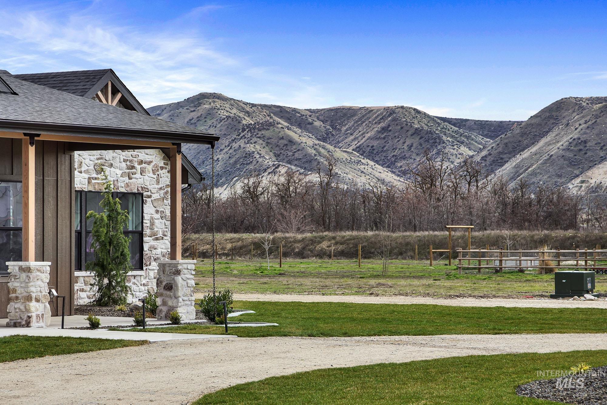 3170 Grandview Ln, Emmett, Idaho 83617, 4 Bedrooms, 3 Bathrooms, Residential For Sale, Price $935,000, 98977784