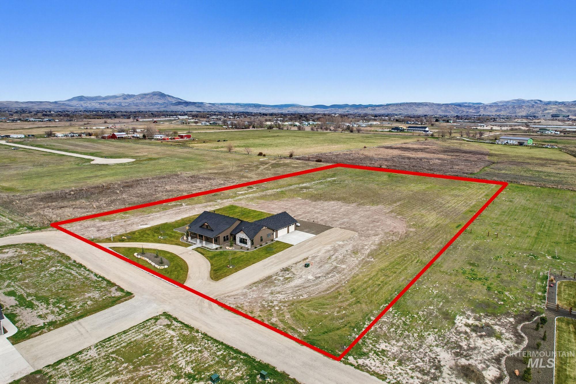3170 Grandview Ln, Emmett, Idaho 83617, 4 Bedrooms, 3 Bathrooms, Residential For Sale, Price $935,000, 98977784
