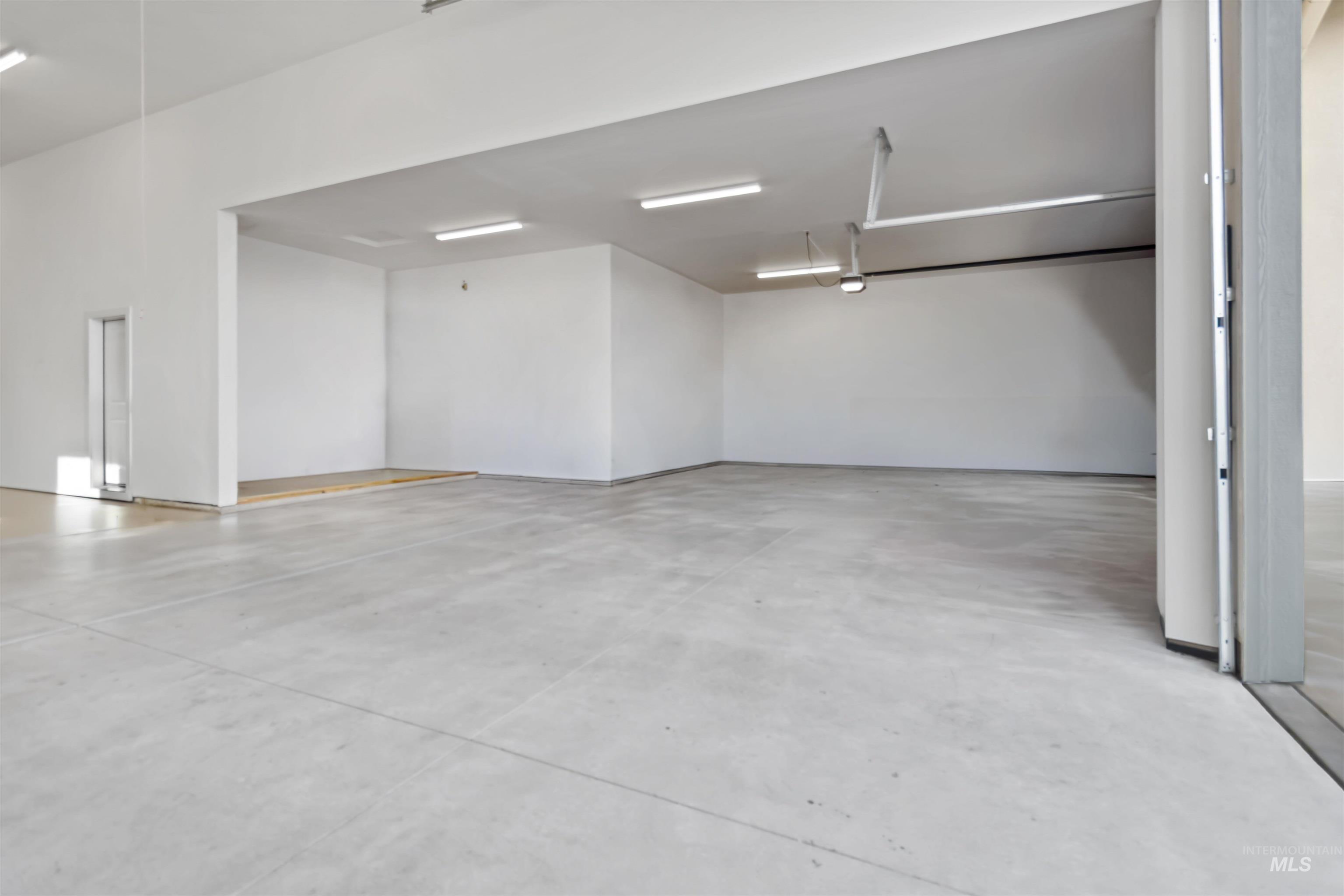 2103 W Egret, Nampa, Idaho 83686, 4 Bedrooms, 2 Bathrooms, Residential For Sale, Price $628,900,MLS 98977790