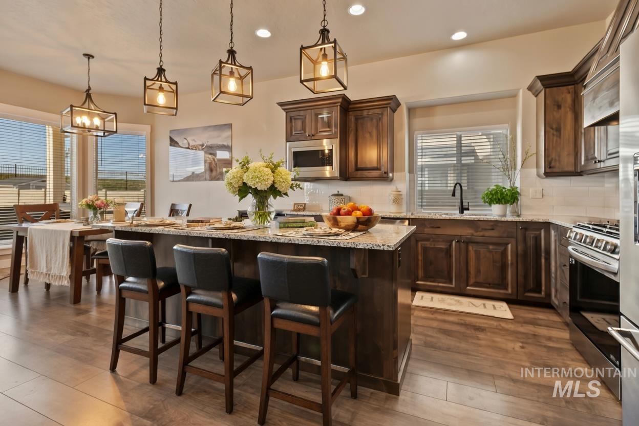 2103 W Egret, Nampa, Idaho 83686, 4 Bedrooms, 2 Bathrooms, Residential For Sale, Price $628,900,MLS 98977790