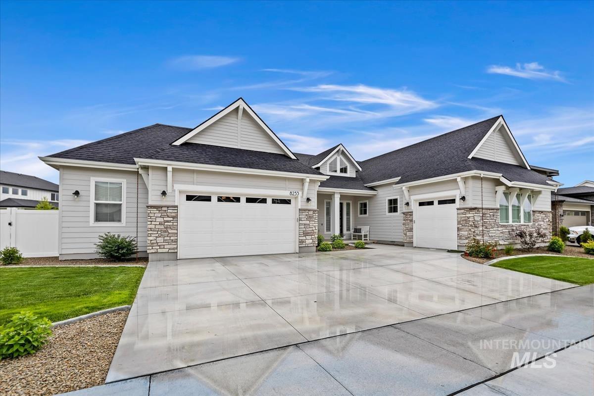8253 W Brooks Dr, Boise, Idaho 83714, 3 Bedrooms, 2.5 Bathrooms, Residential For Sale, Price $998,000,MLS 98977792