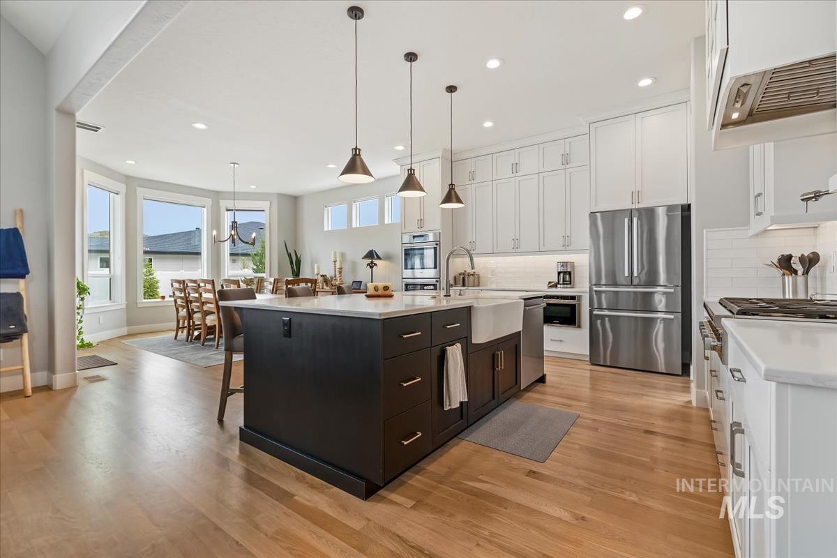 8253 W Brooks Dr, Boise, Idaho 83714, 3 Bedrooms, 2.5 Bathrooms, Residential For Sale, Price $998,000,MLS 98977792