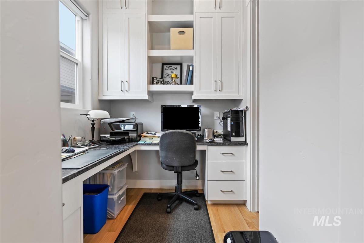 8253 W Brooks Dr, Boise, Idaho 83714, 3 Bedrooms, 2.5 Bathrooms, Residential For Sale, Price $1,100,000,MLS 98977792