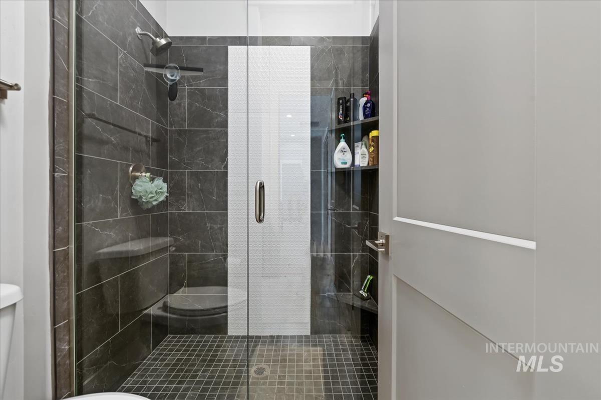 8253 W Brooks Dr, Boise, Idaho 83714, 3 Bedrooms, 2.5 Bathrooms, Residential For Sale, Price $1,100,000,MLS 98977792