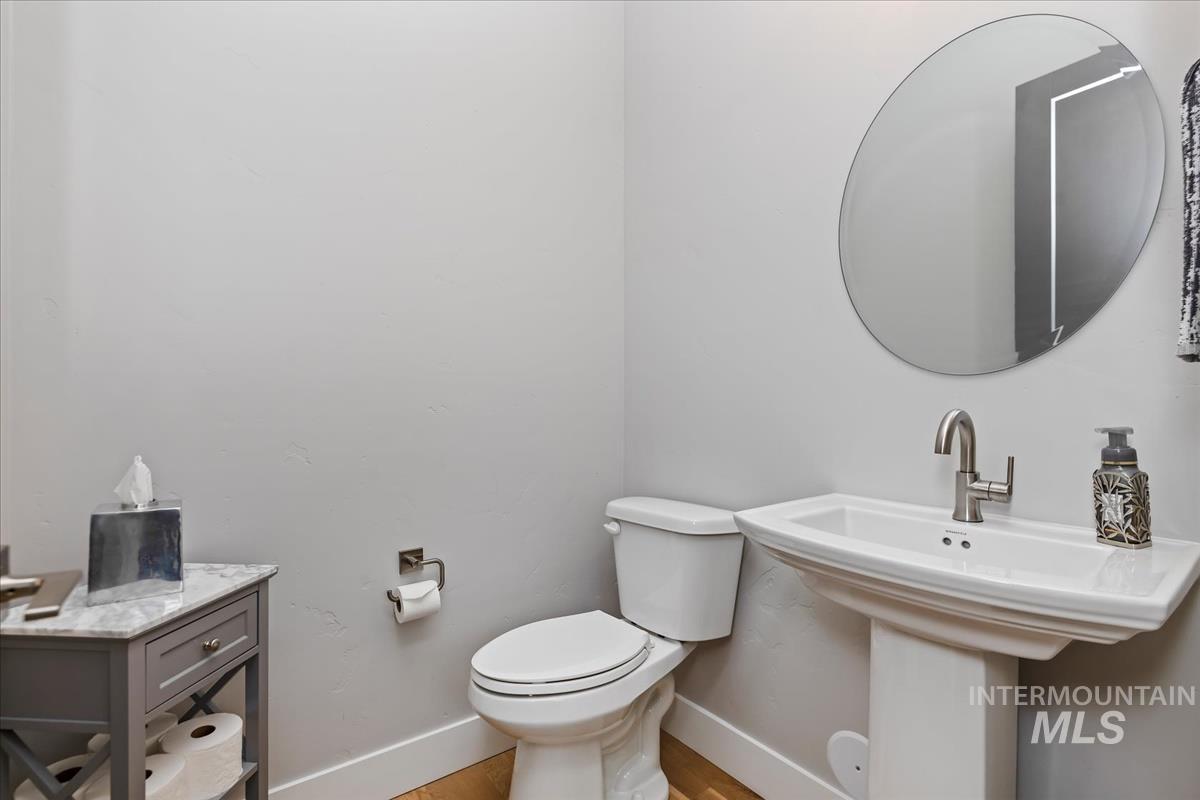 8253 W Brooks Dr, Boise, Idaho 83714, 3 Bedrooms, 2.5 Bathrooms, Residential For Sale, Price $1,100,000,MLS 98977792