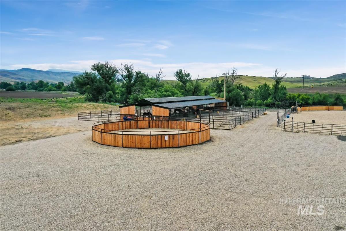 8253 W Brooks Dr, Boise, Idaho 83714, 3 Bedrooms, 2.5 Bathrooms, Residential For Sale, Price $1,100,000,MLS 98977792