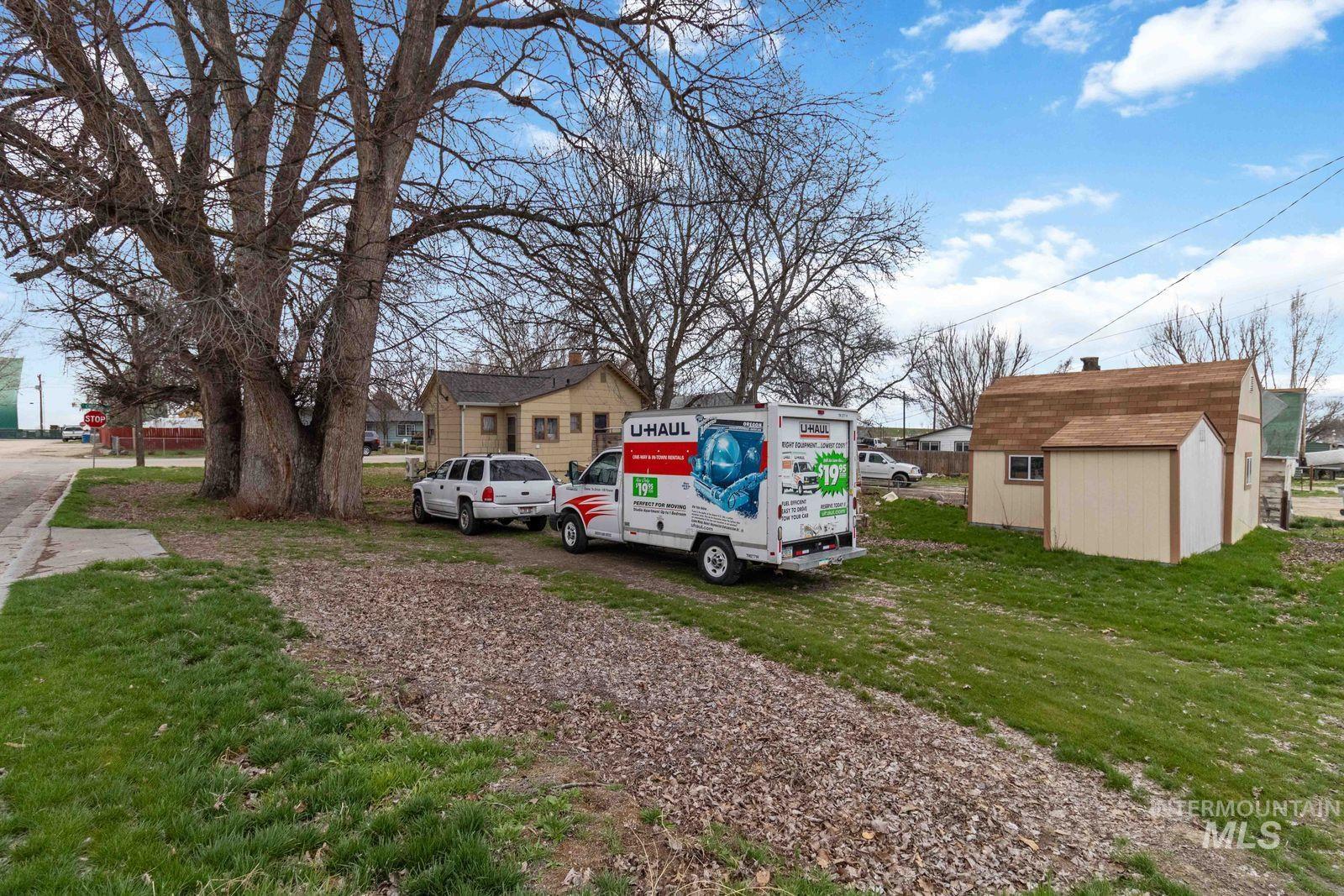 223 E Chicago St, Caldwell, Idaho 83605-3228, 1 Bedroom, 1 Bathroom, Residential For Sale, Price $199,900,MLS 98977797