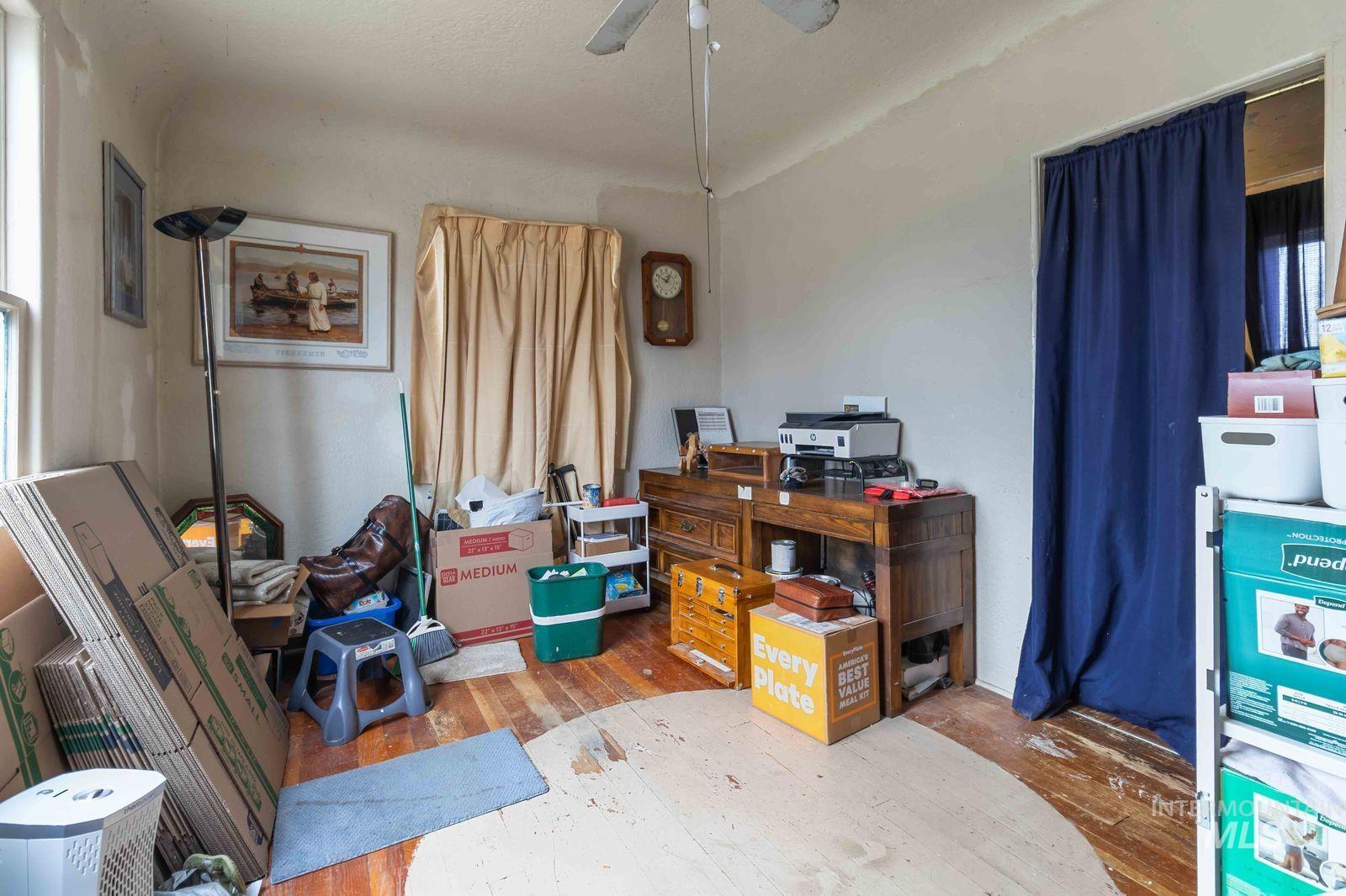 223 E Chicago St, Caldwell, Idaho 83605-3228, 1 Bedroom, 1 Bathroom, Residential For Sale, Price $199,900,MLS 98977797